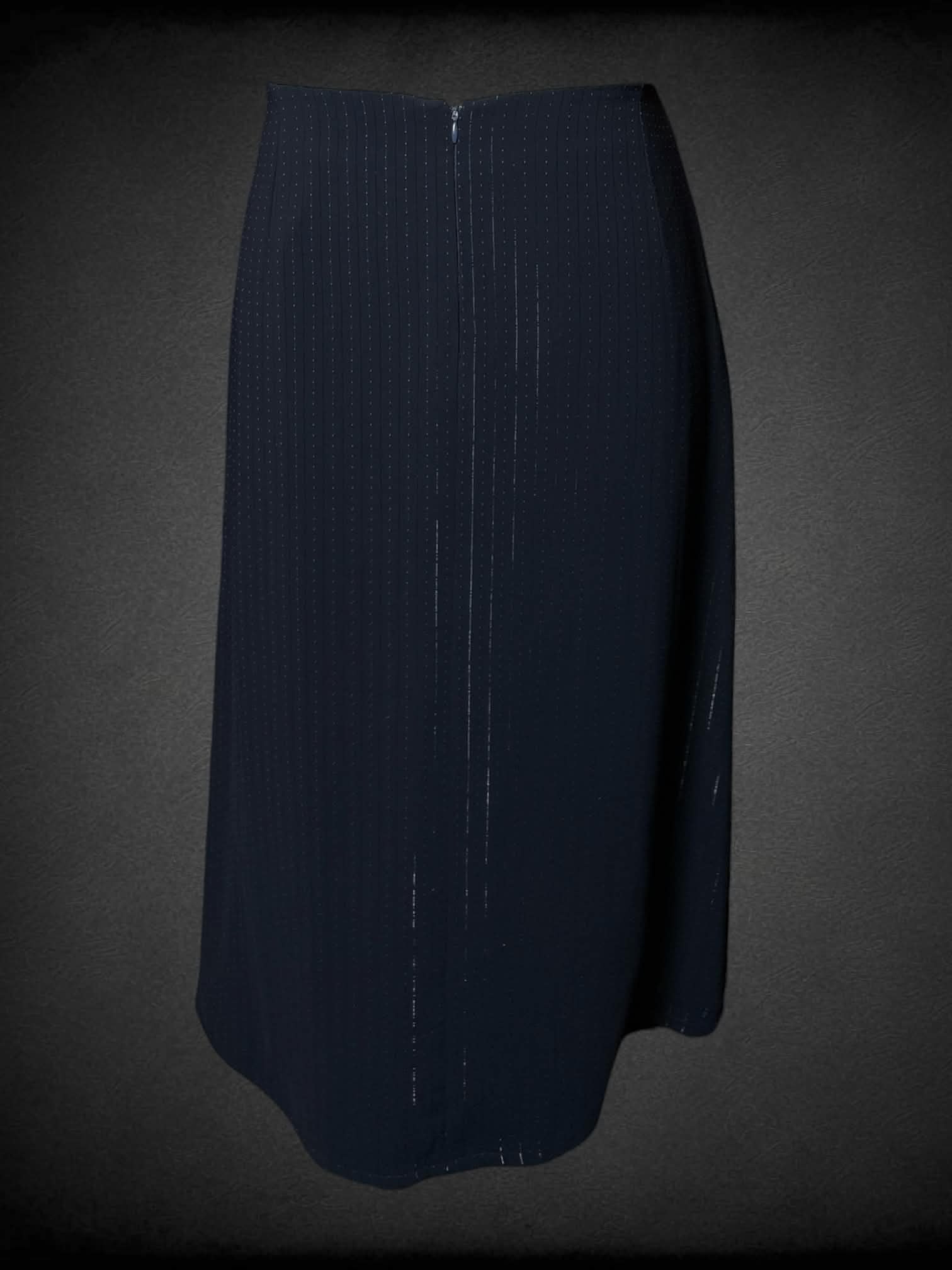 XL Ebrar Giyim vintage navy skirt with sparkly metallic striped design, and zipper on front