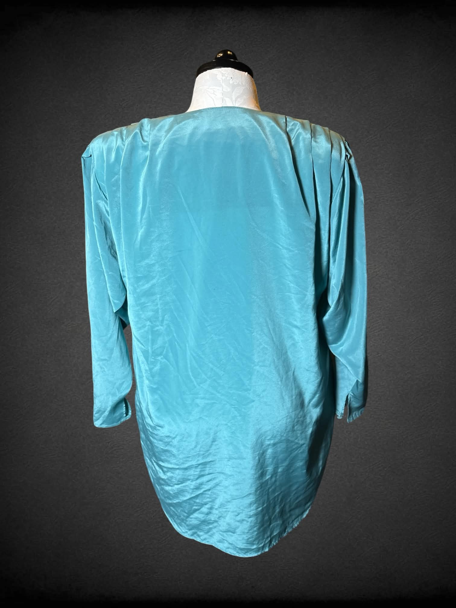 XL A.C. Sport vintage teal button-up outer layer with padded shoulders, and pockets