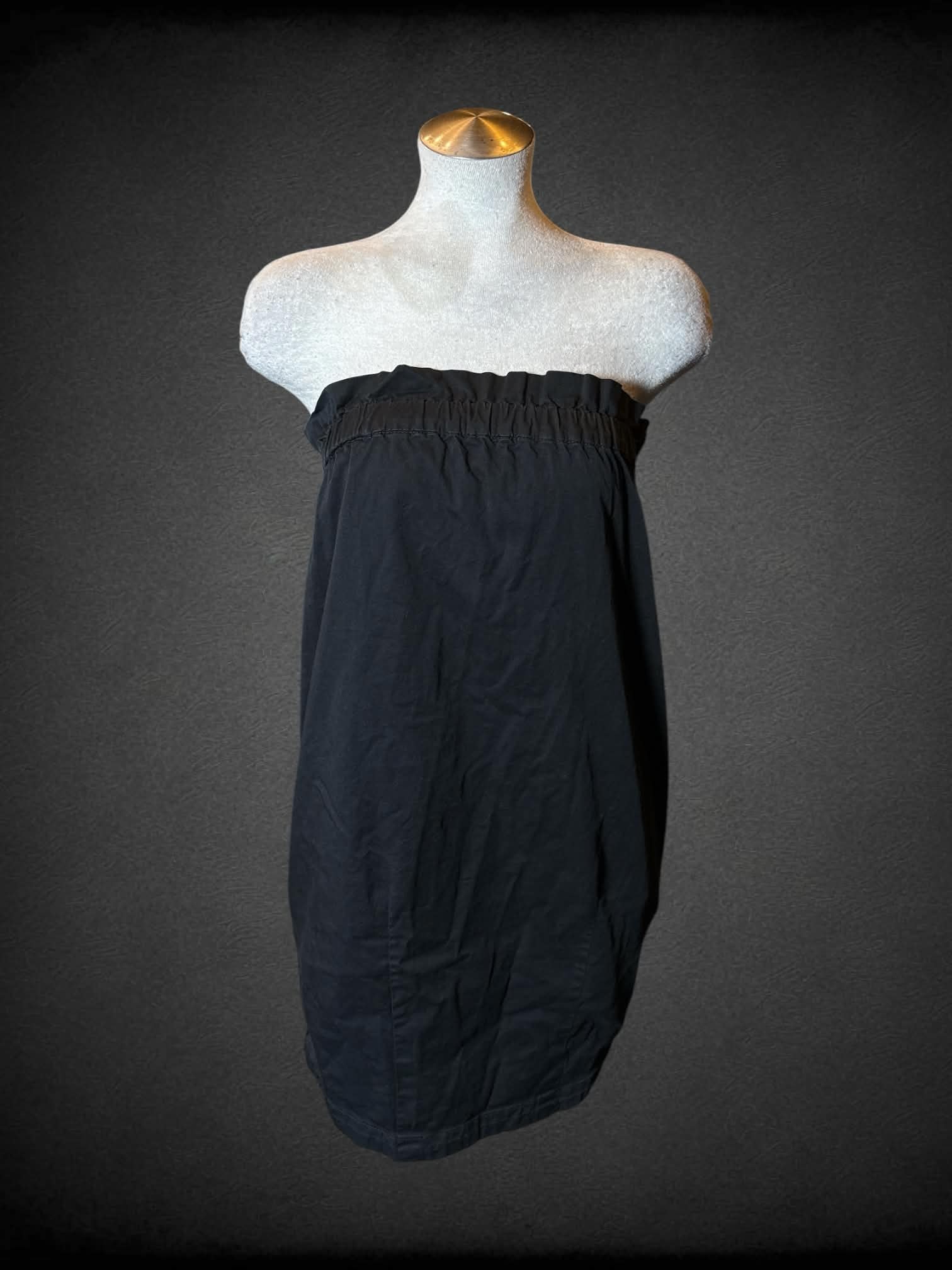 L Everlane black strapless short dress with pockets, and ruffle neckline