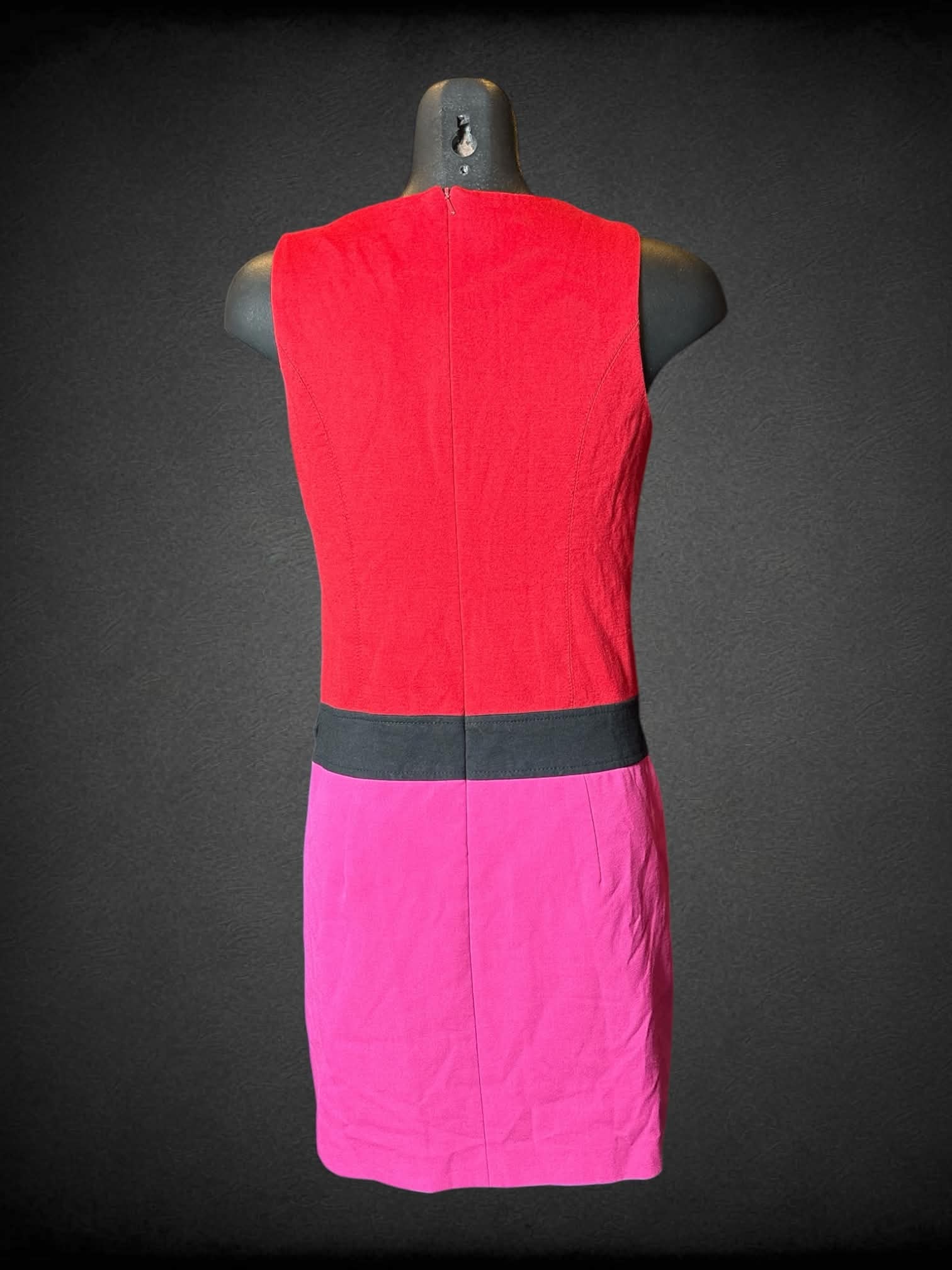 M Laundry by Shelli Segal red & pink short dress with decorative belt and zipper on front, and zipper on back
