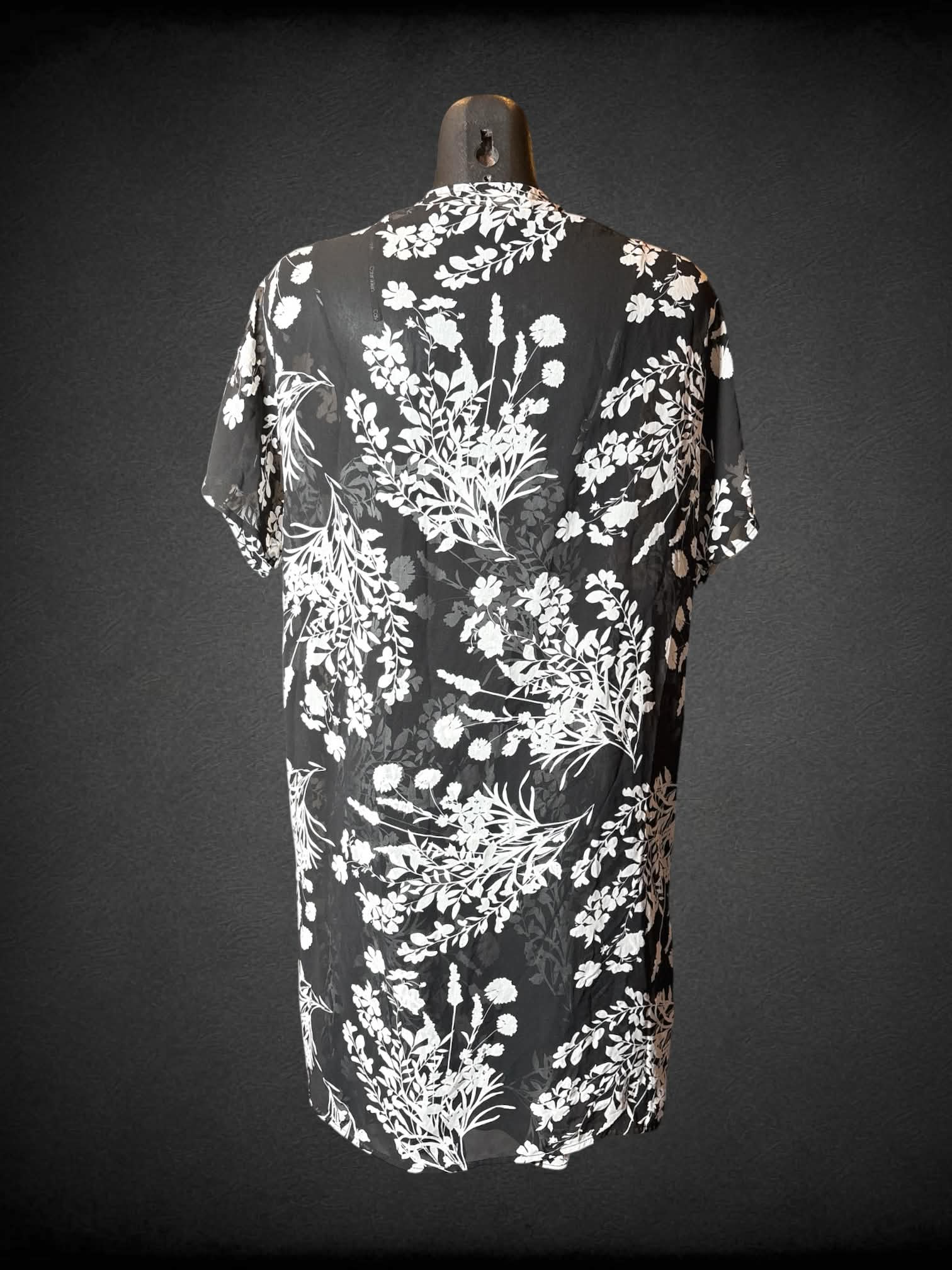 M Calvin Klein black & white two-piece set with flowy dress, and flowy cardigan