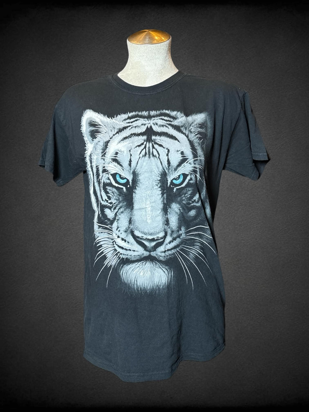 L ODM black t shirt with grey tiger graphic on front