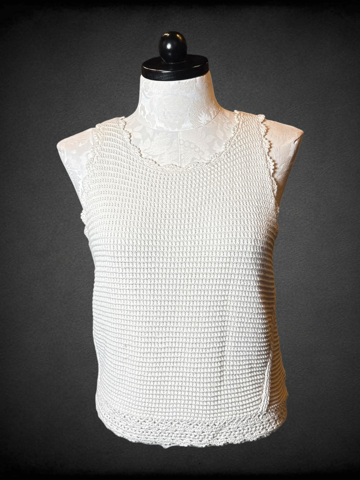 0X Dex white knit top with button and tie string on back