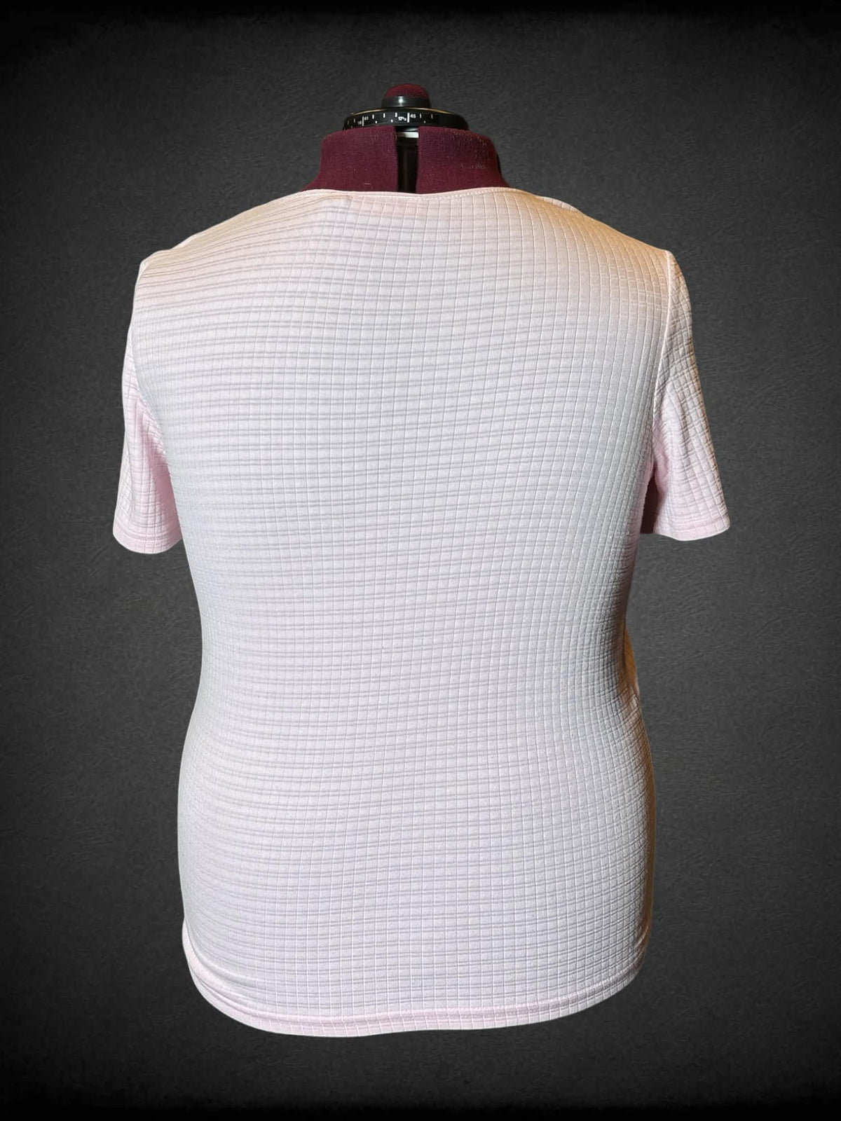 2X Croft & Barrow soft pink t shirt with textured grid design