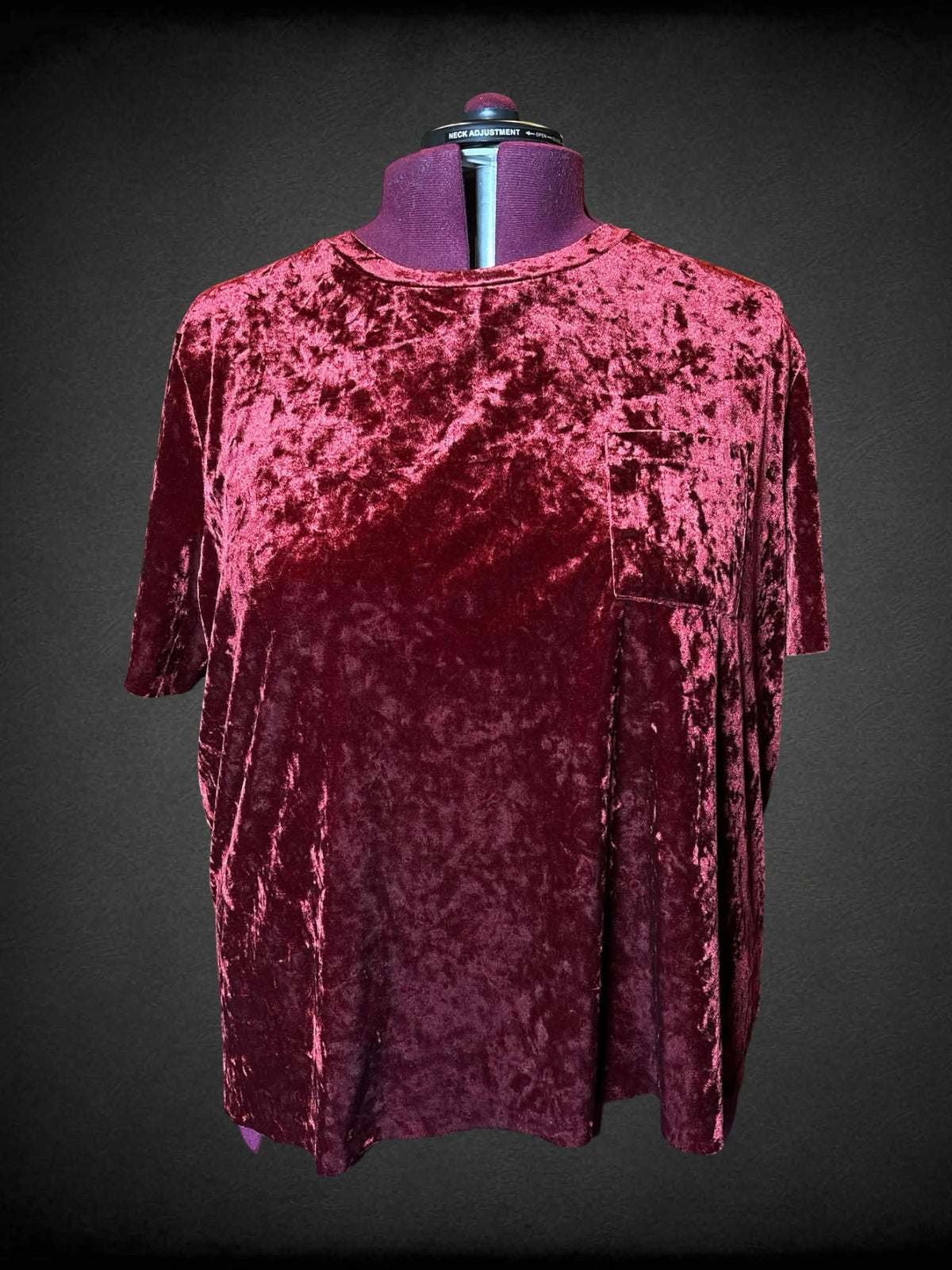 2X Falls Creek red crushed velvet top with pocket on front