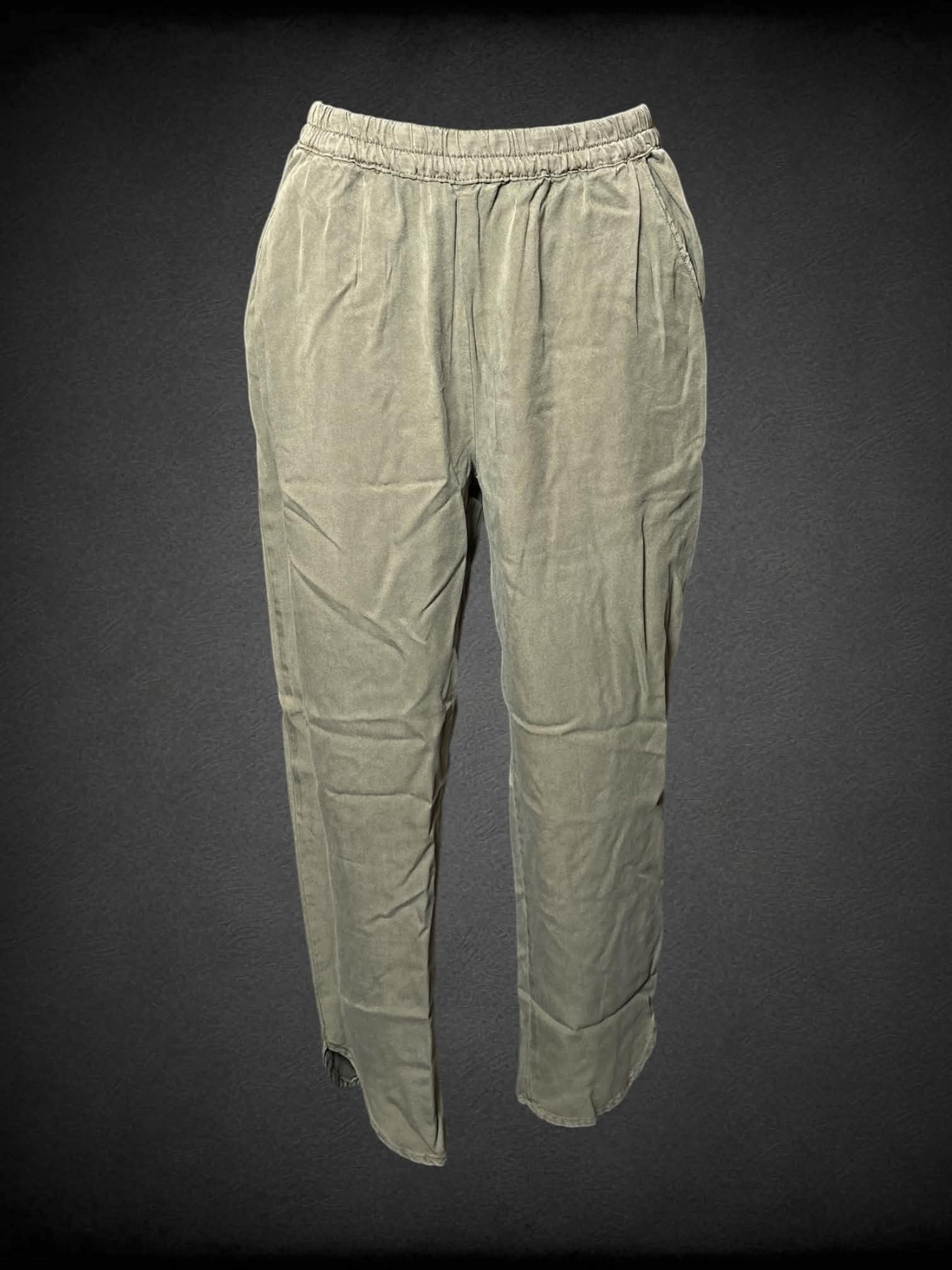 M Mia & Tess NWT olive green comfy pants with stretch waist