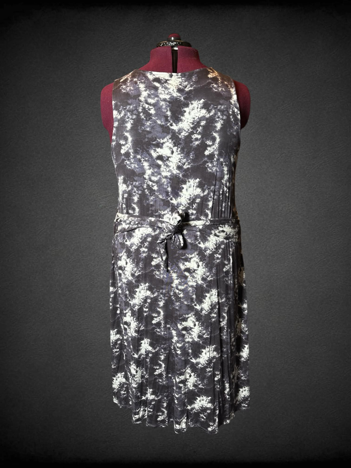 3X Bobeau NWT grey & white tie-dye dress with wrap-around design on front, and tie on waist