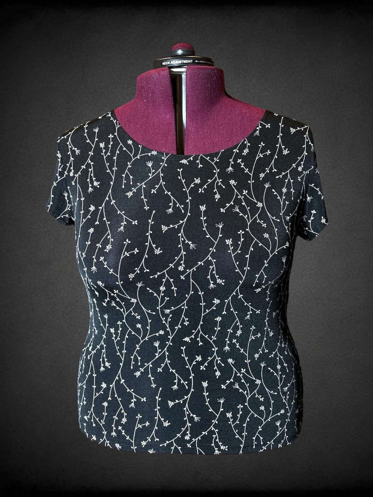 2X Briggs New York vintage black shirt with white floral pattern