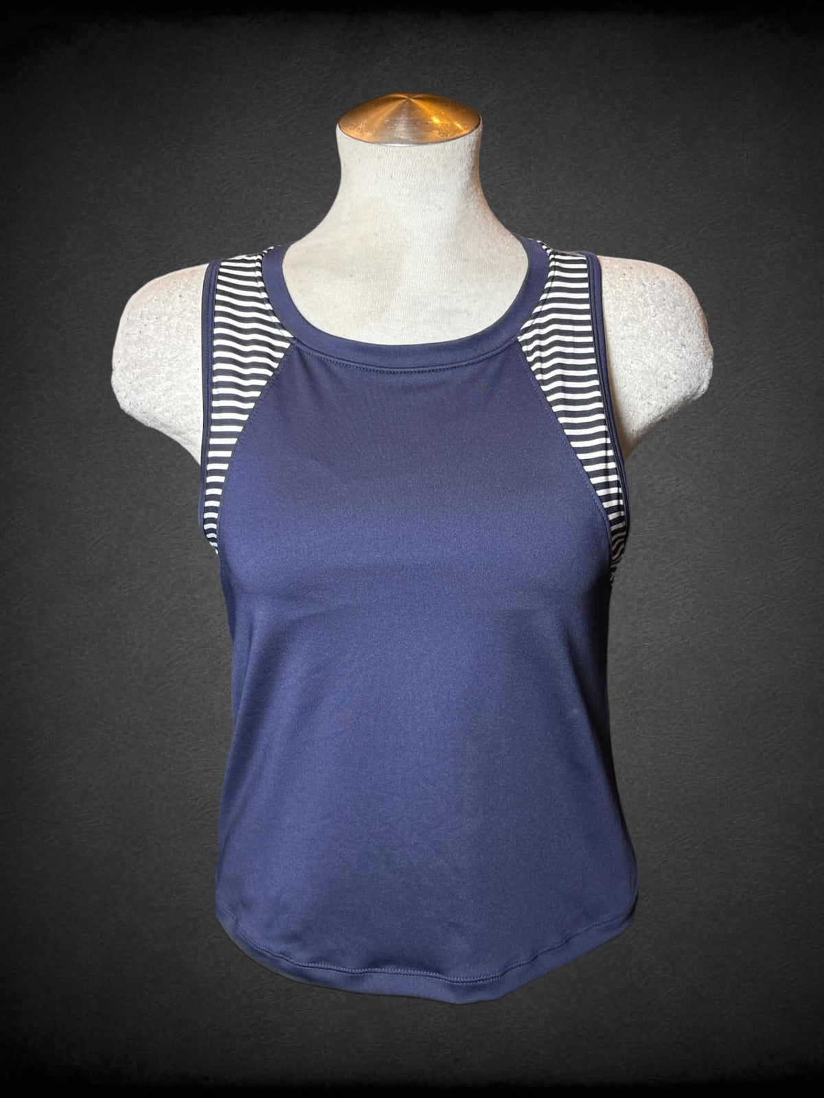 L Sincerely Jules NWT navy sports top with built-in sports bra, and striped design