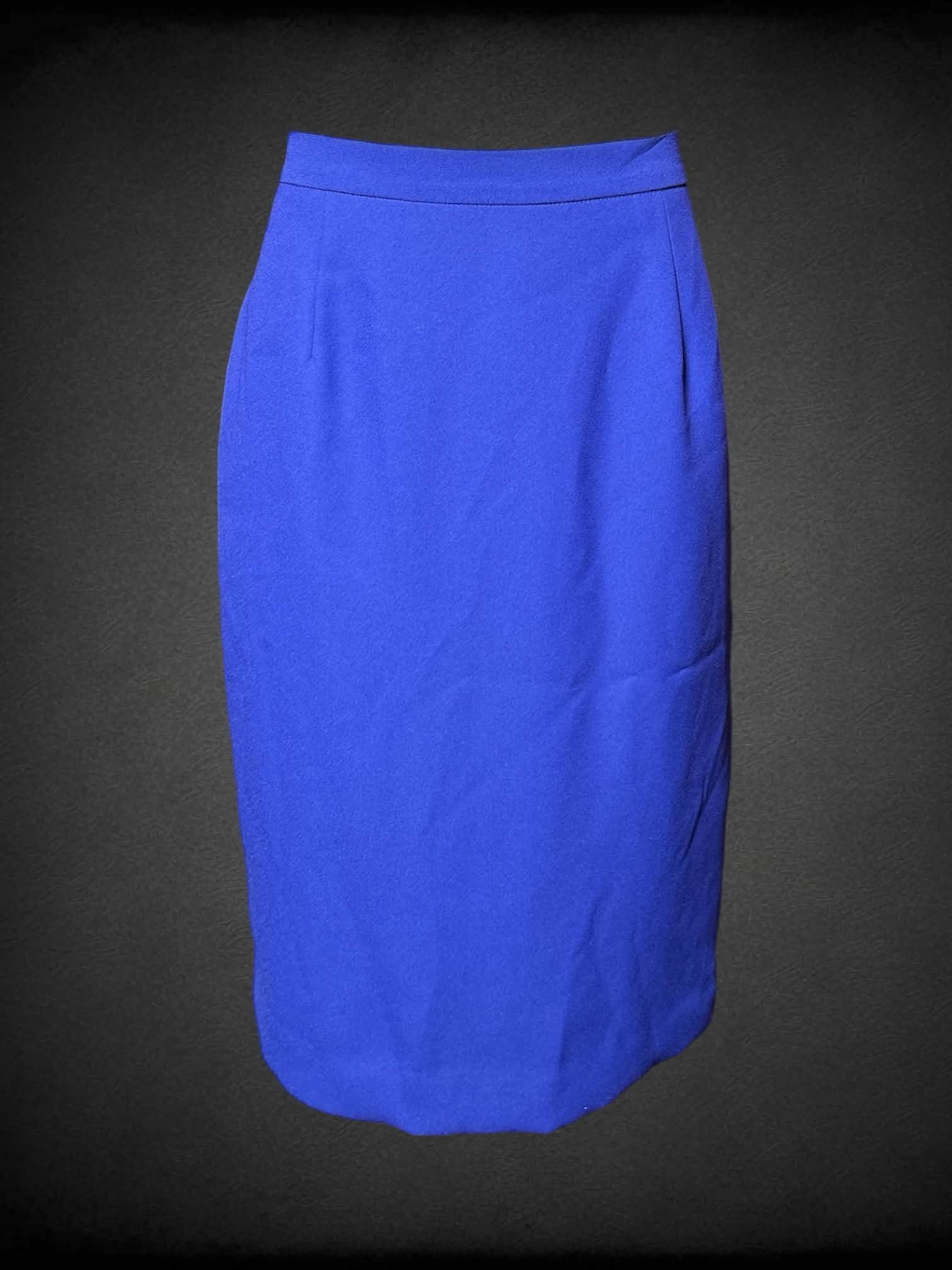 L royal blue skirt with stretch waist, and zipper on back
