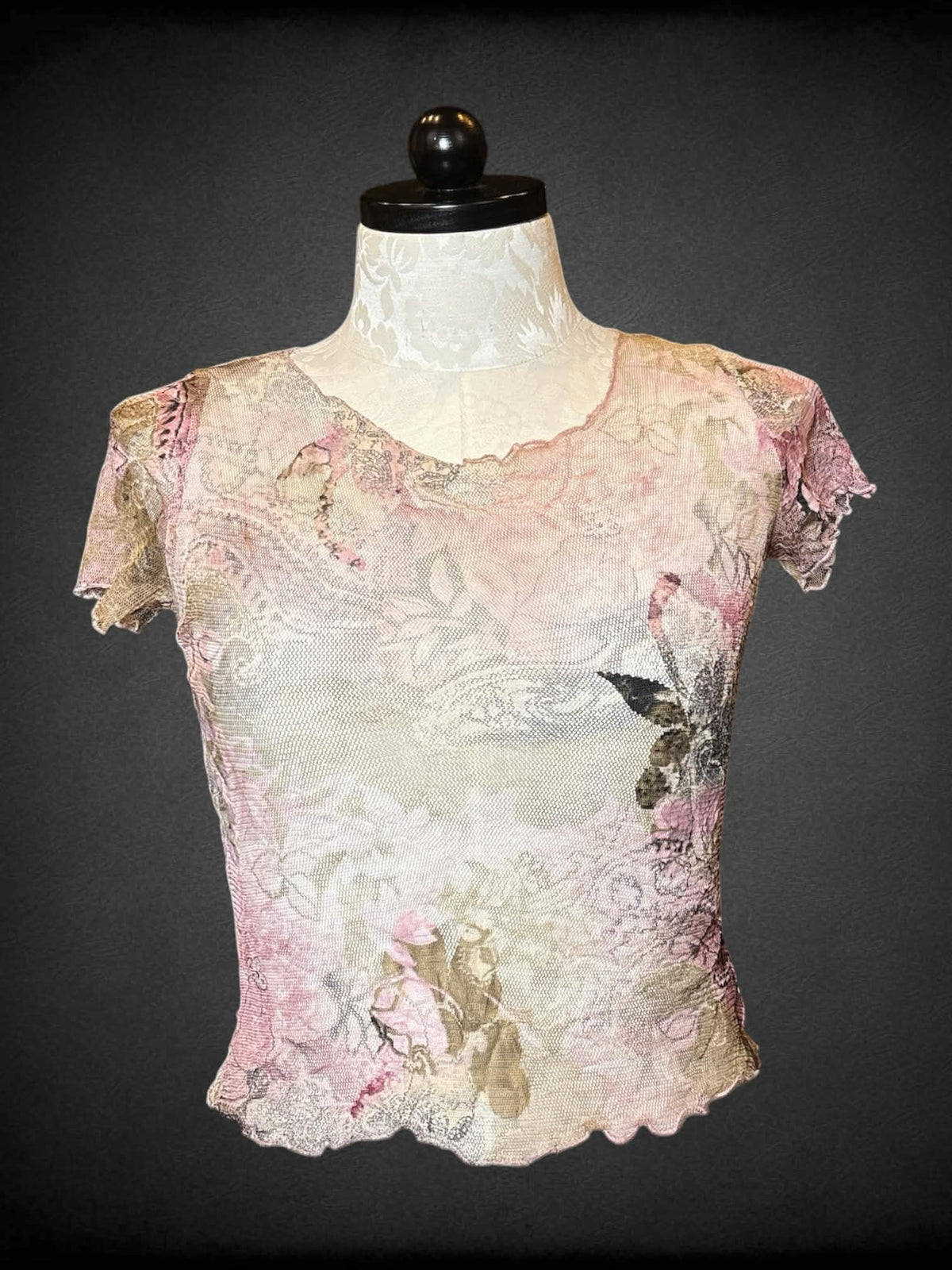 XL Feelgood Paris vintage Y2K pink mesh baby tee with floral and paisley design, and ruffle hem