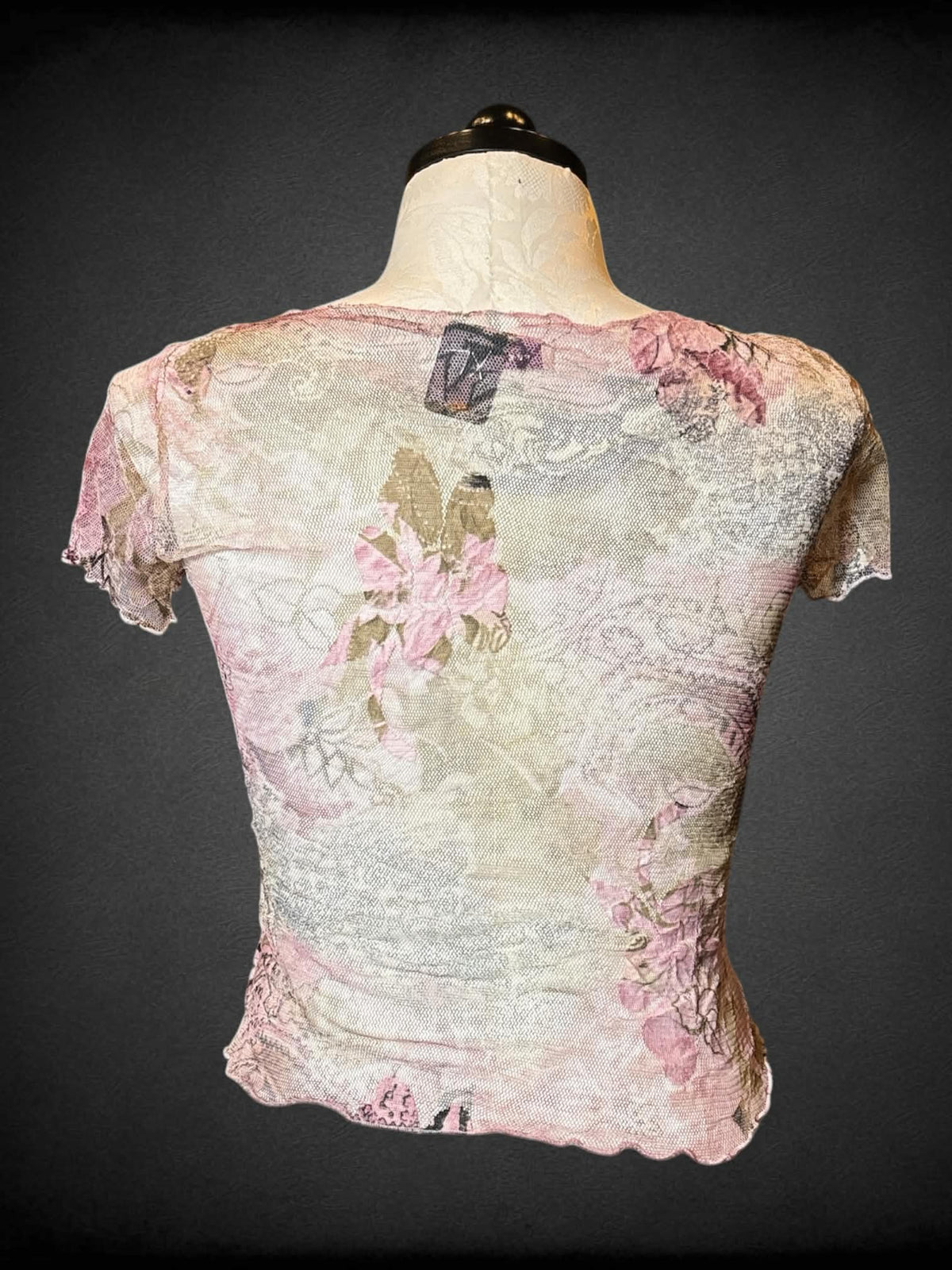 XL Feelgood Paris vintage Y2K pink mesh baby tee with floral and paisley design, and ruffle hem