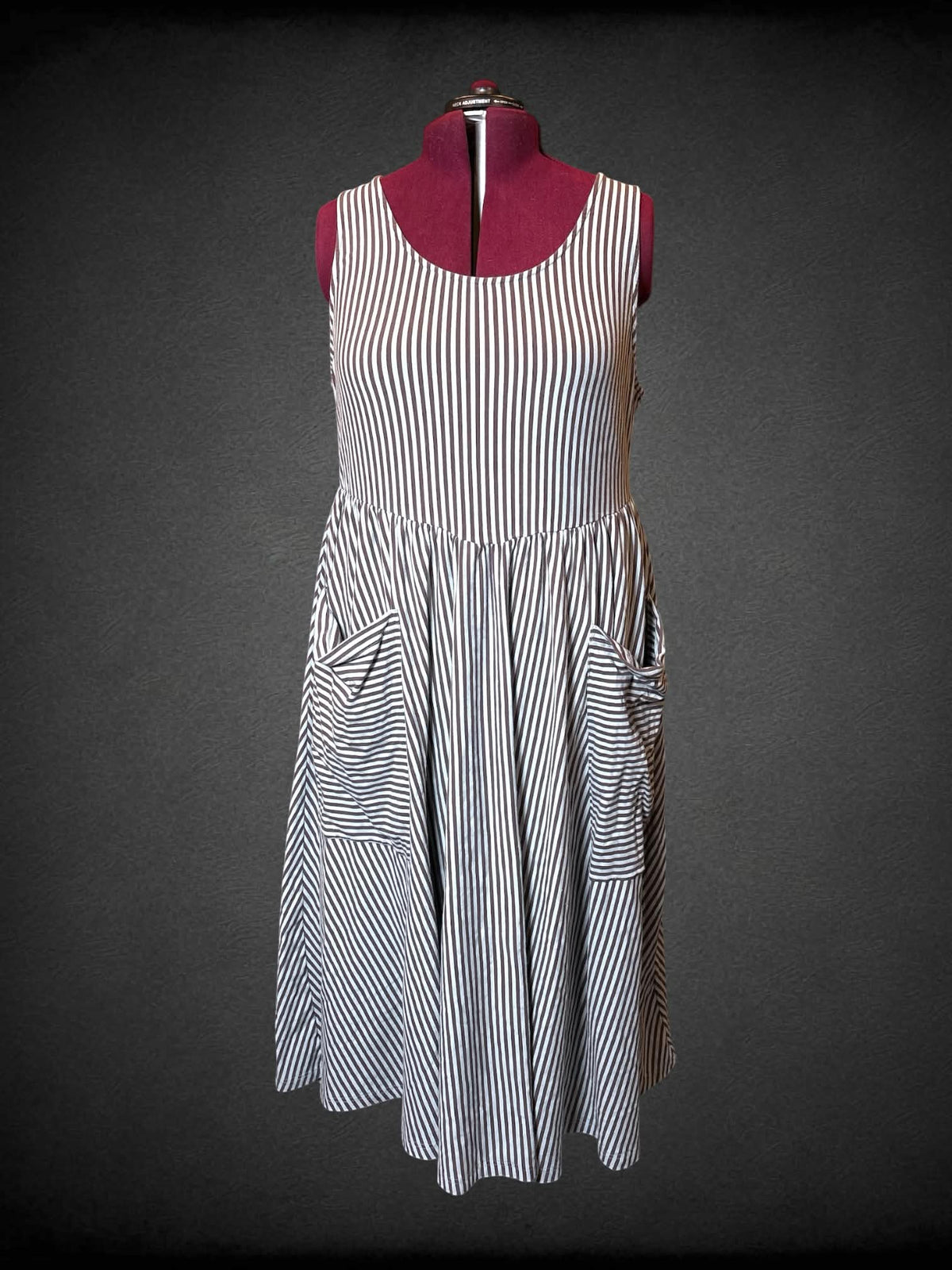 4X Fashion Brand Company designer blue & brown striped dress with pockets