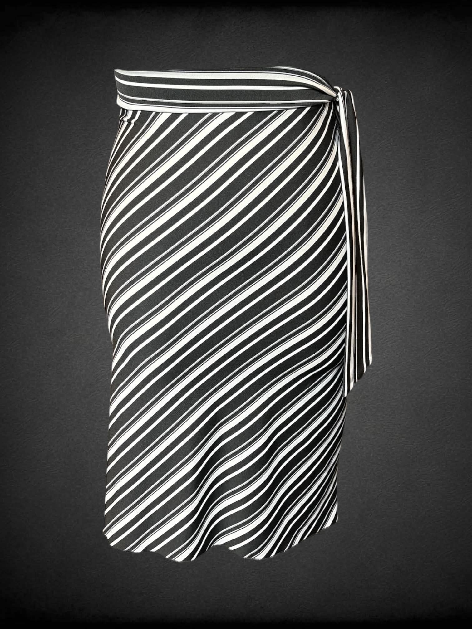 XL One vintage Y2K black & white striped skirt with stretch waist and tie on side