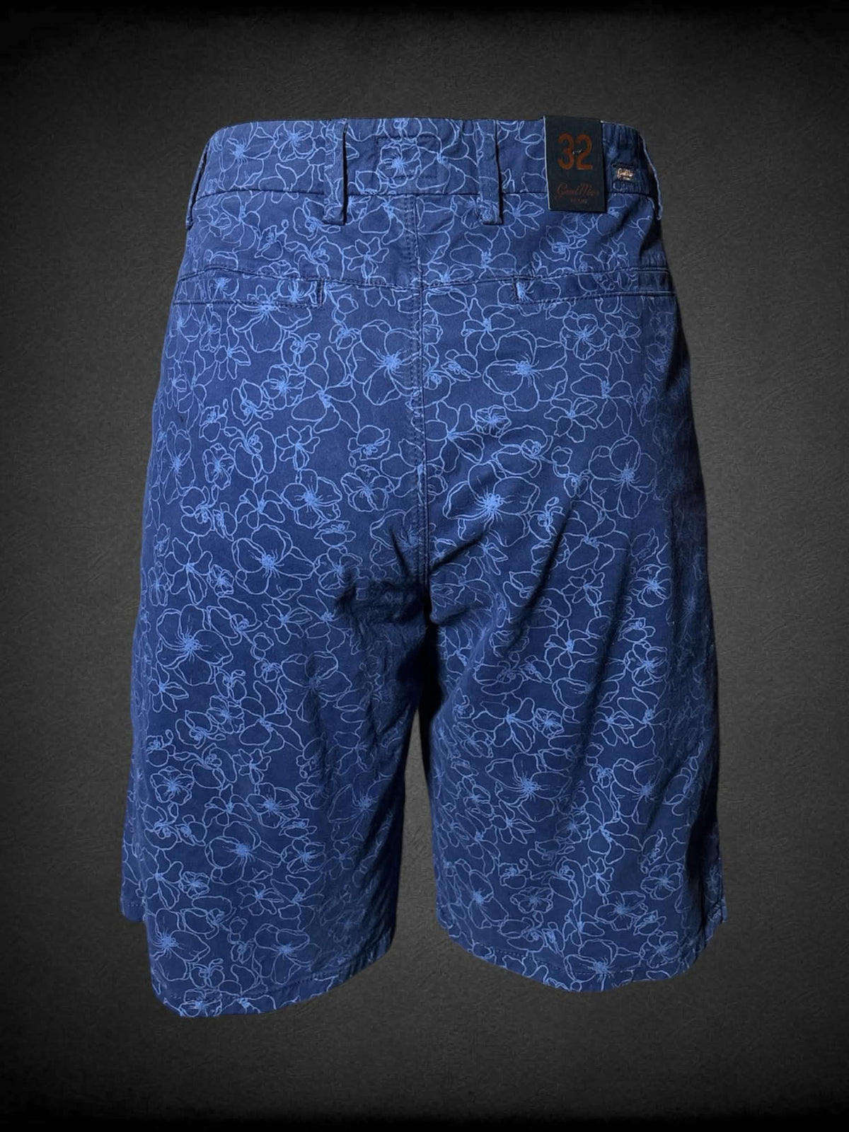 L Goodman Brand NWT dark blue shorts with floral pattern