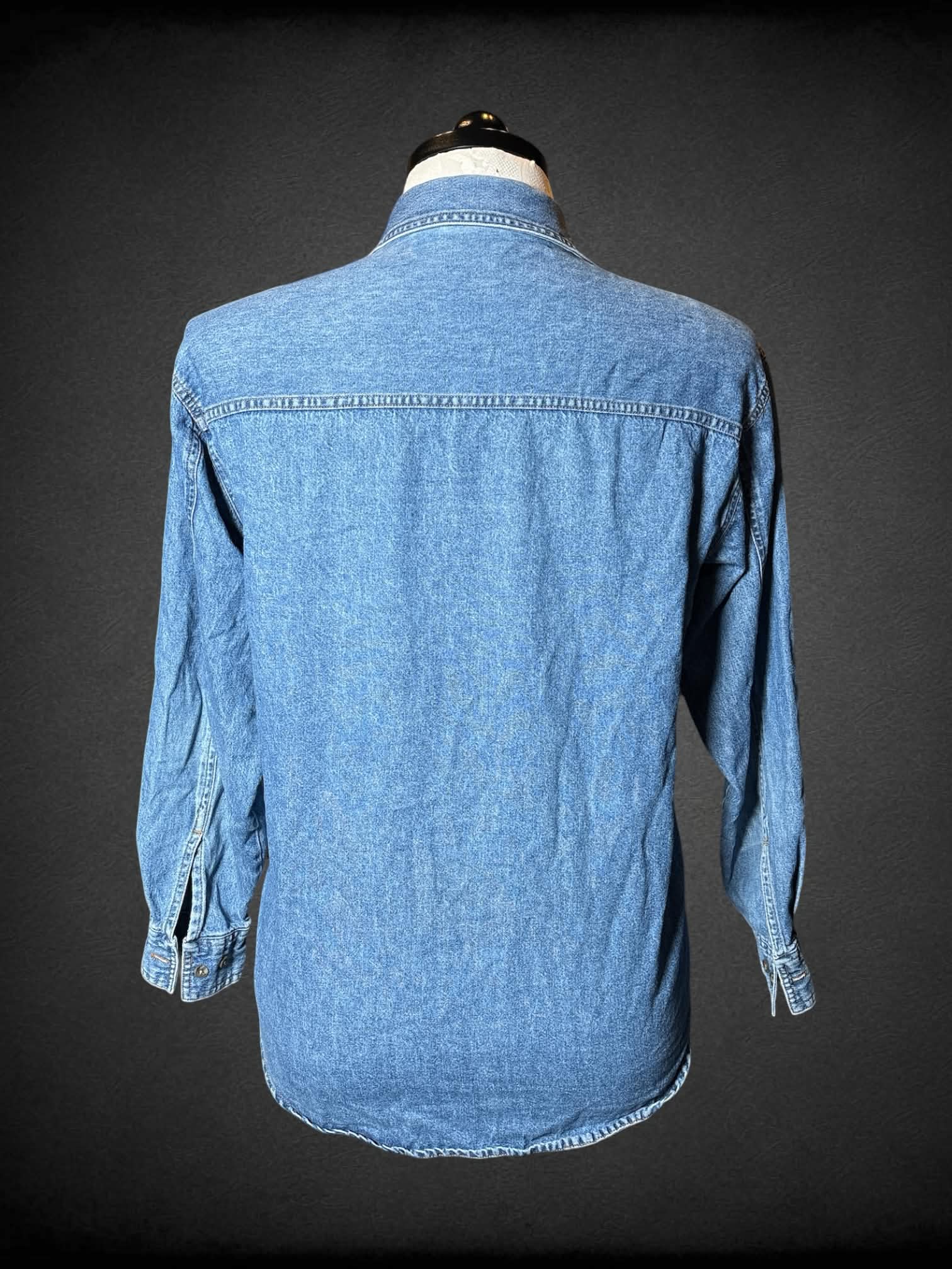 0X Arizona Jean Company blue denim button-up shirt with pockets on front