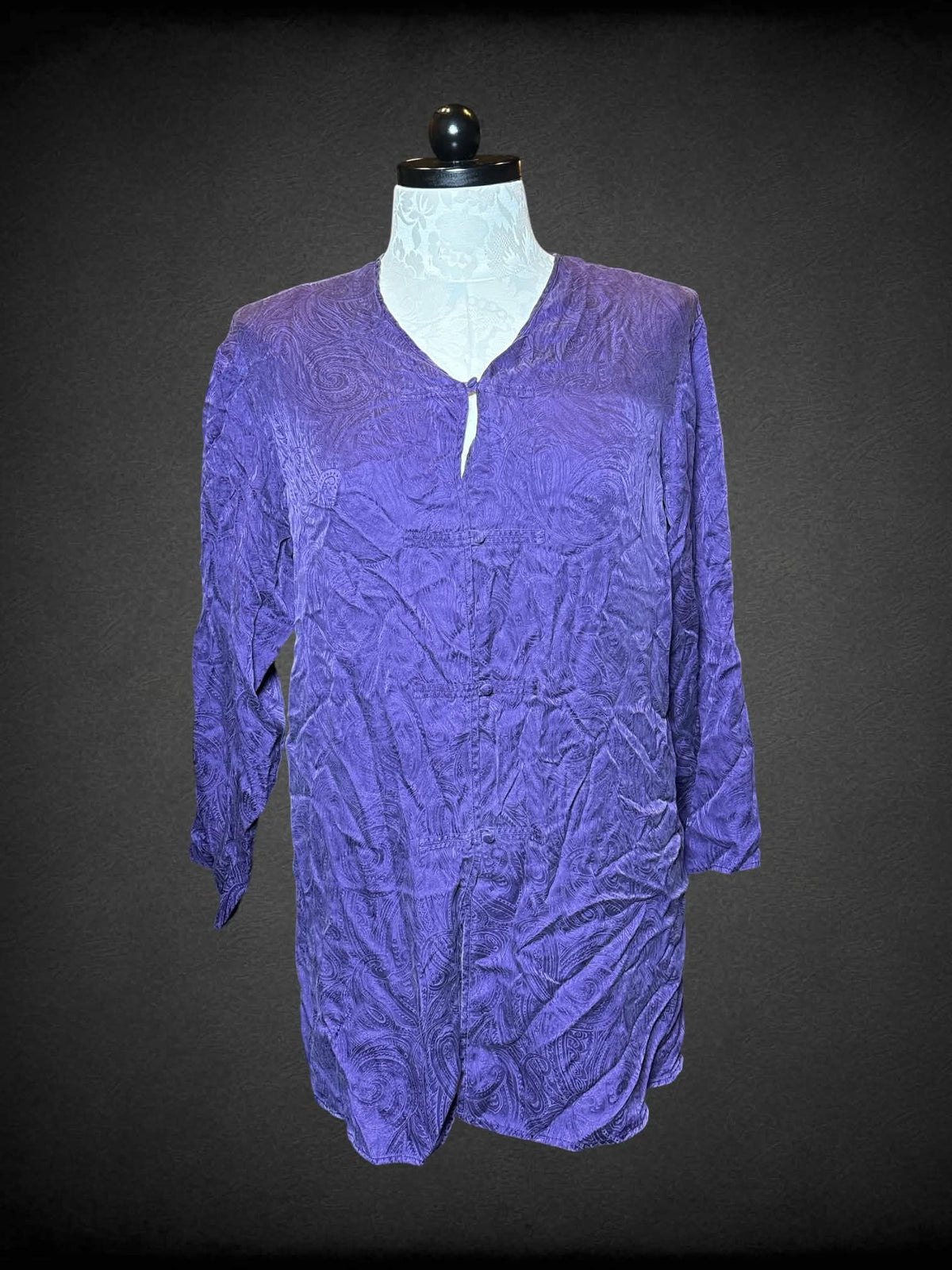 1X Victoria’s Secret vintage purple silk night wear with paisley pattern, and buttons on front