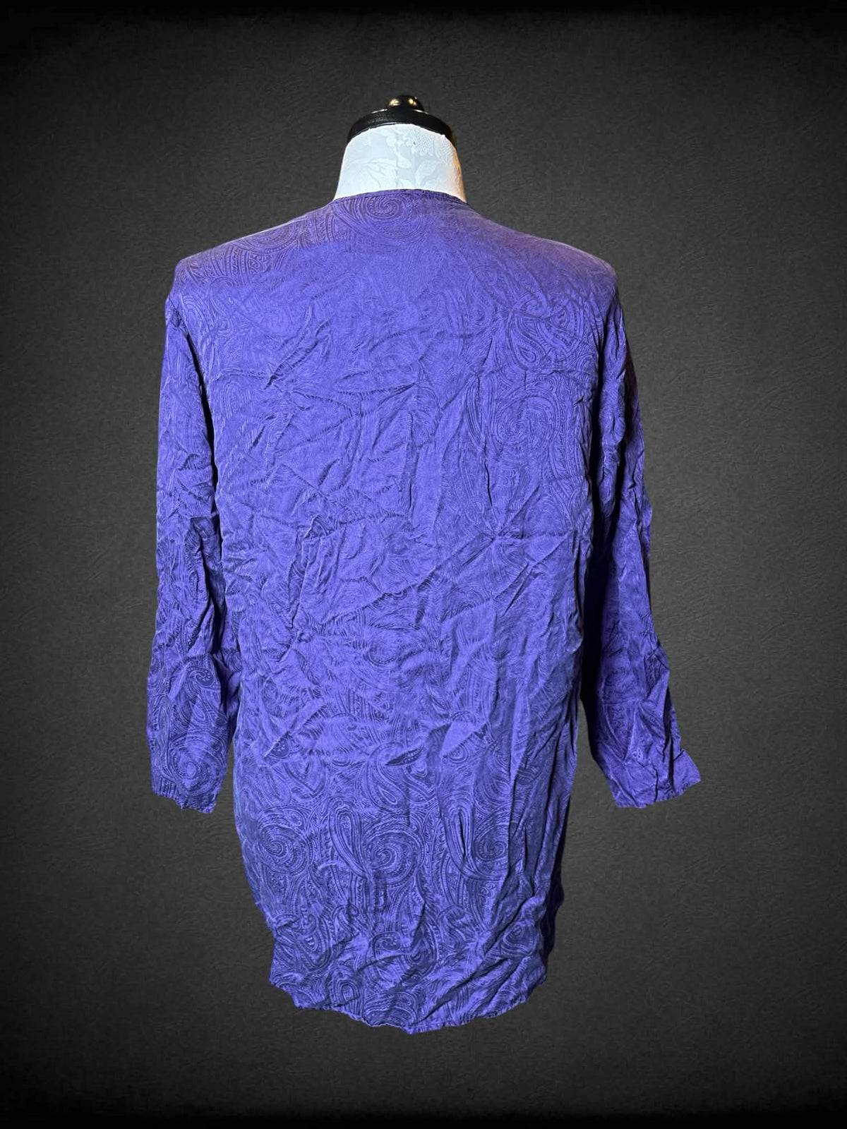 1X Victoria’s Secret vintage purple silk night wear with paisley pattern, and buttons on front