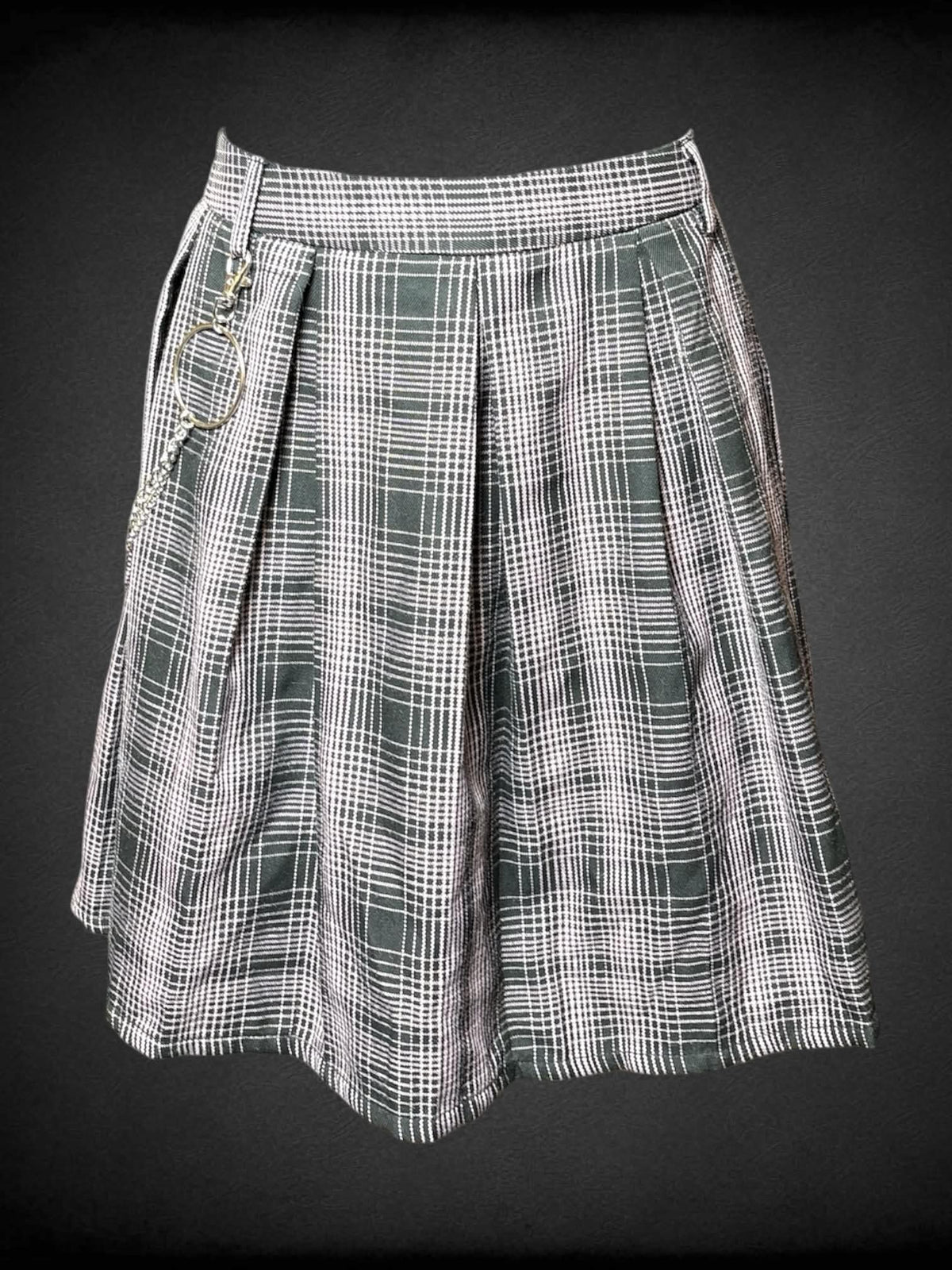 M Sweet Society NWT black & pink plaid pleated skirt with chain, and zipper on side