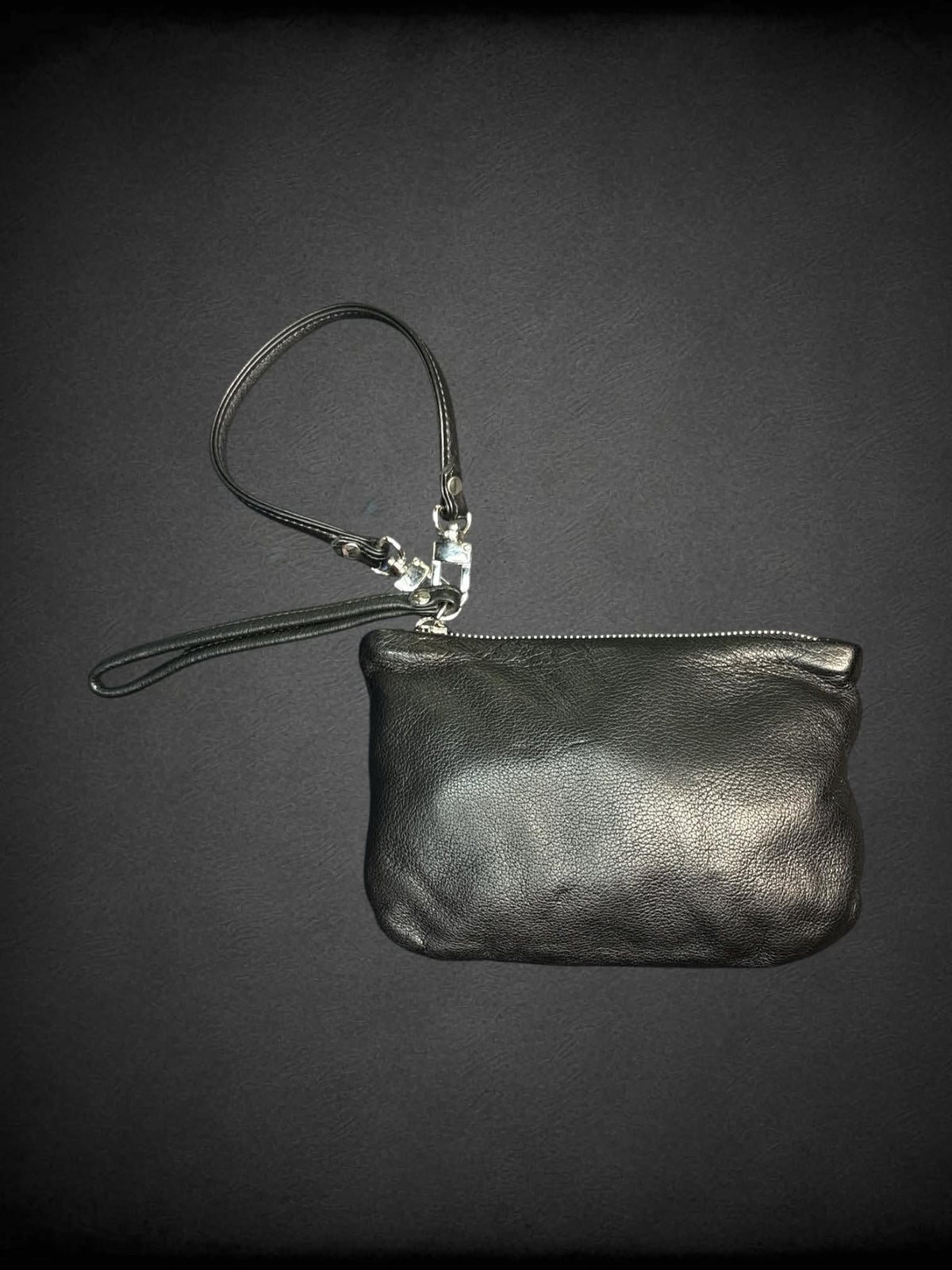 Rough & Tumble black leather hand bag with zipper pocket