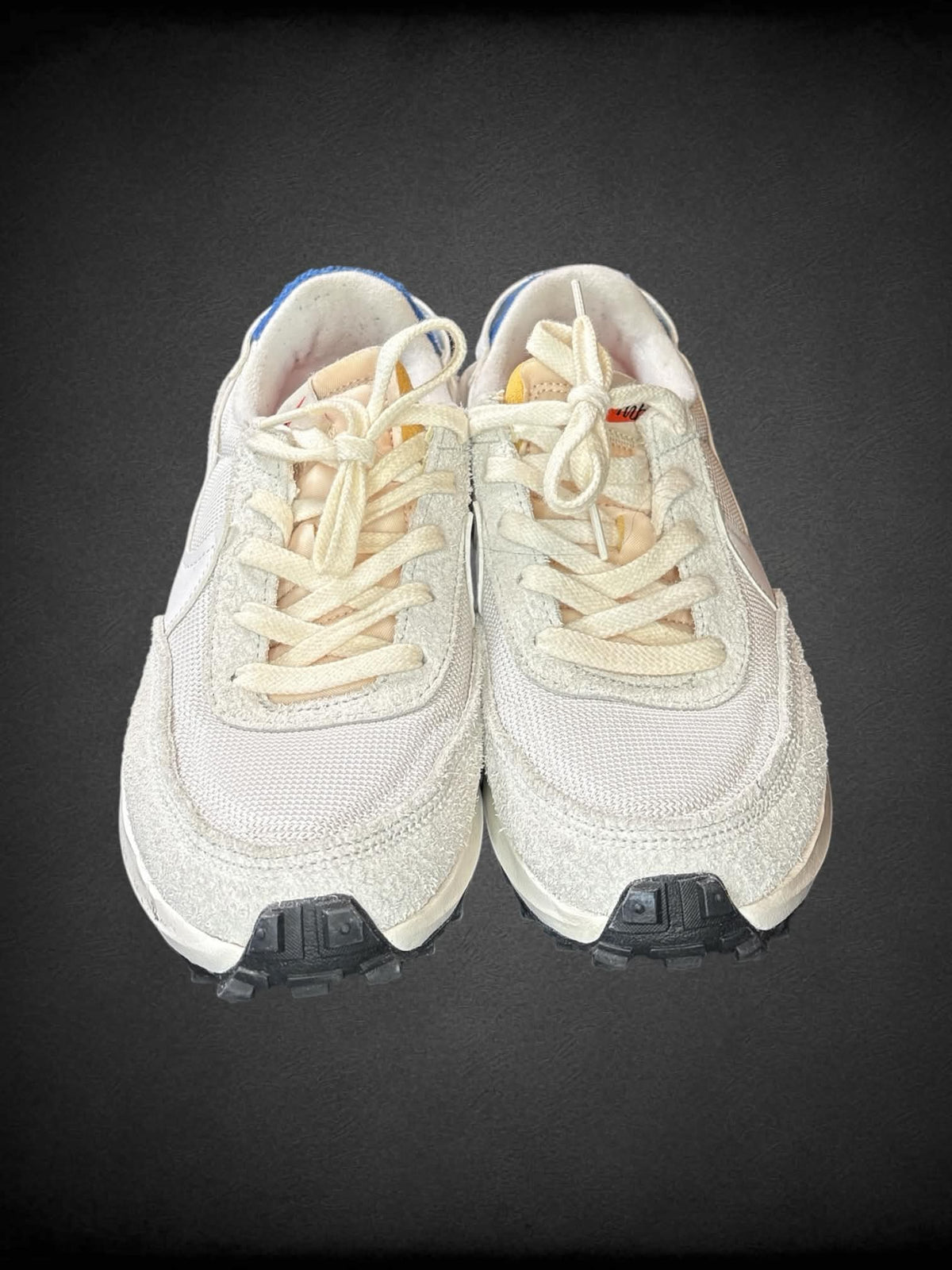 Size 7W Nike Waffle Debut Vintage white sneakers