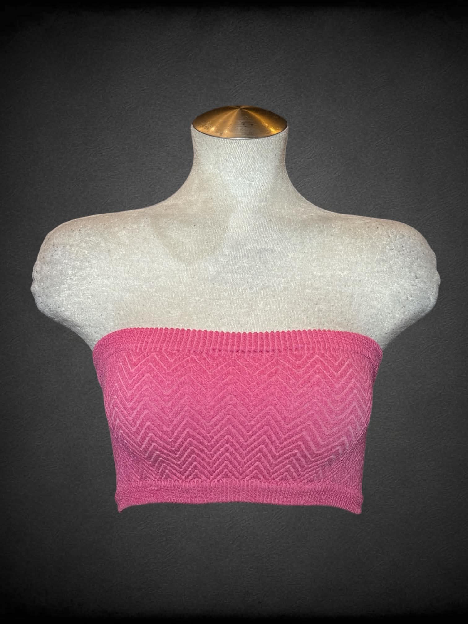 L M. Rena pink knit tube top with textured design