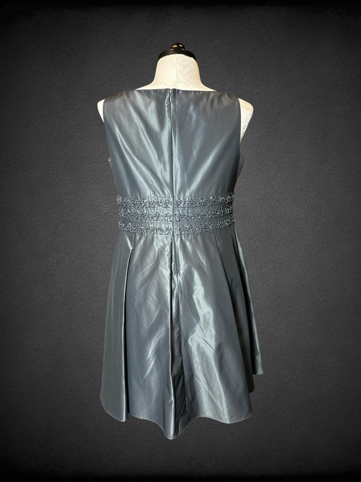 XL Jones New York grey dress with metallic beaded design on waist, and zipper and clasp on back