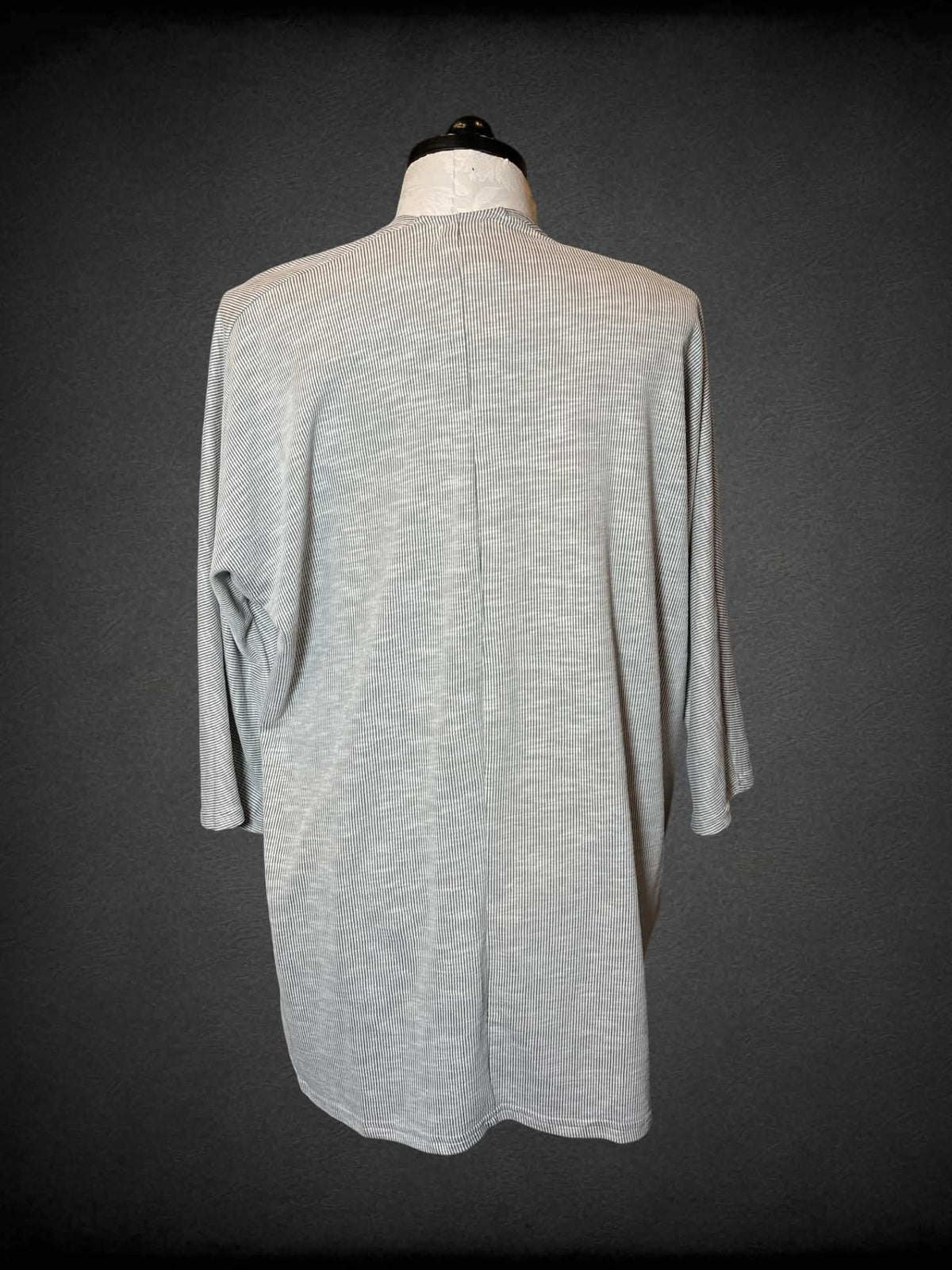 XL Donni NWT white & green striped cardigan with pockets on front