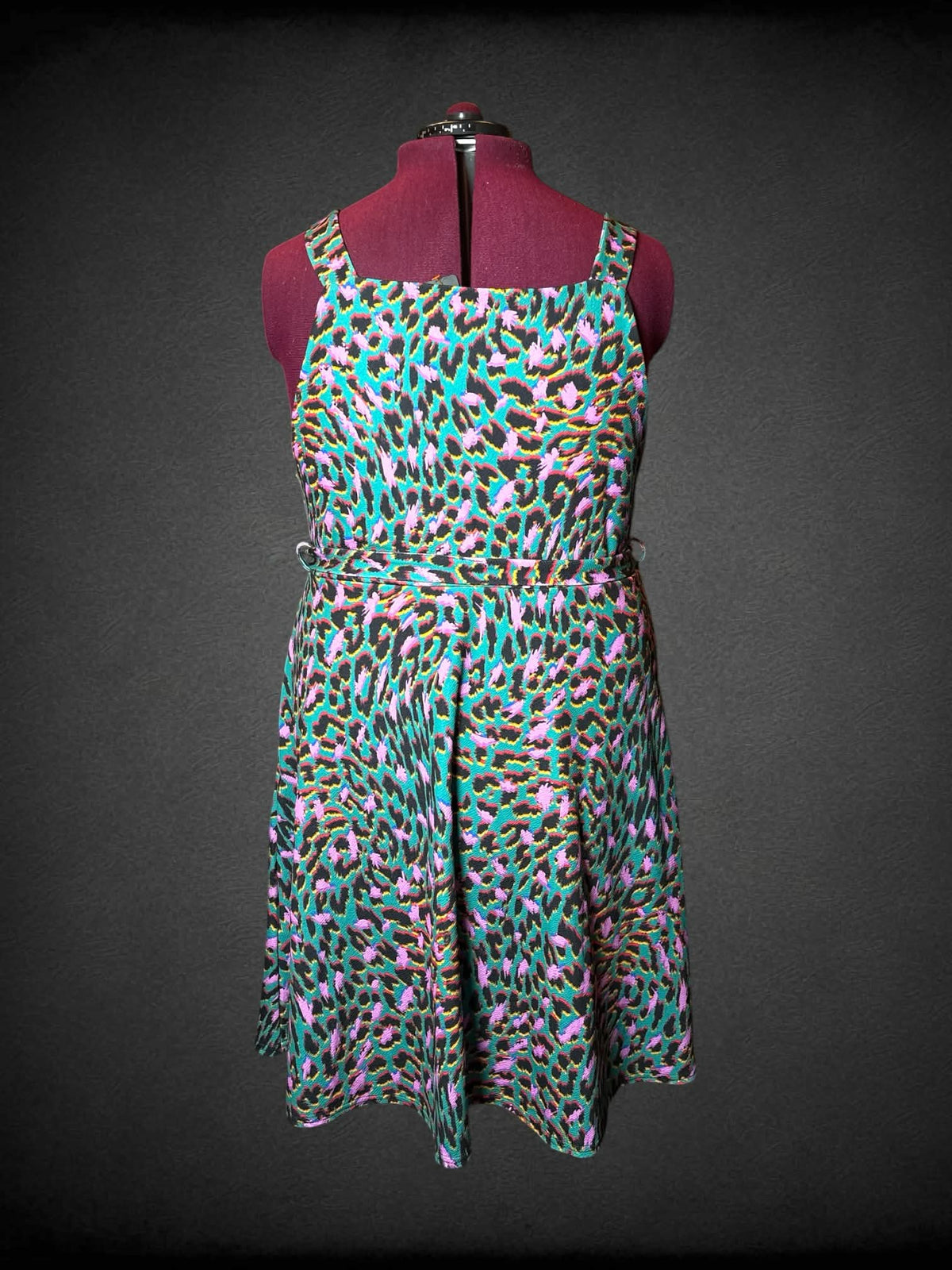 2X Popsy NWT green dress with colorful leopard print design, pockets, and tie-on waist