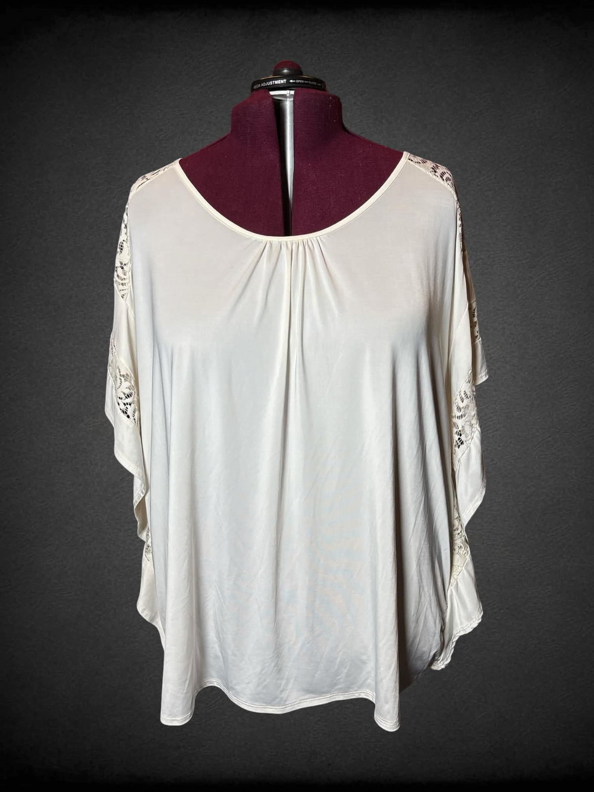5X Lane Bryant white semi-sheer flowy blouse with lace detailing on sleeves