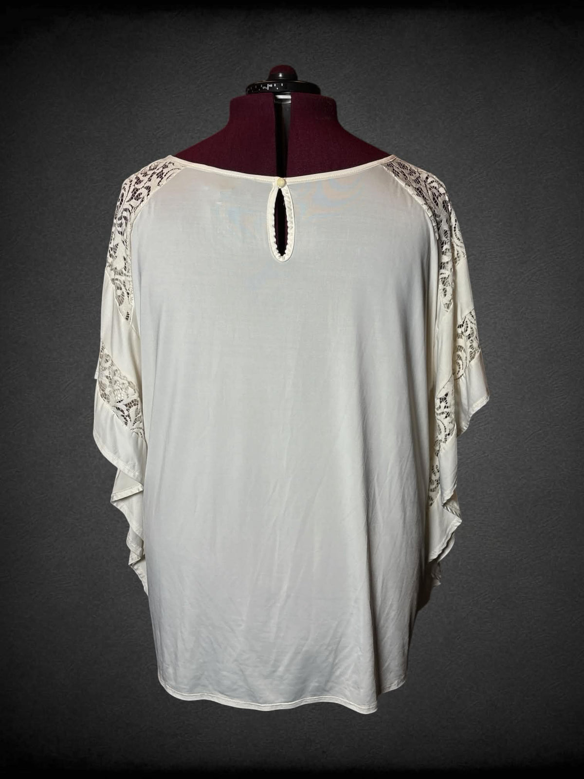 5X Lane Bryant white semi-sheer flowy blouse with lace detailing on sleeves