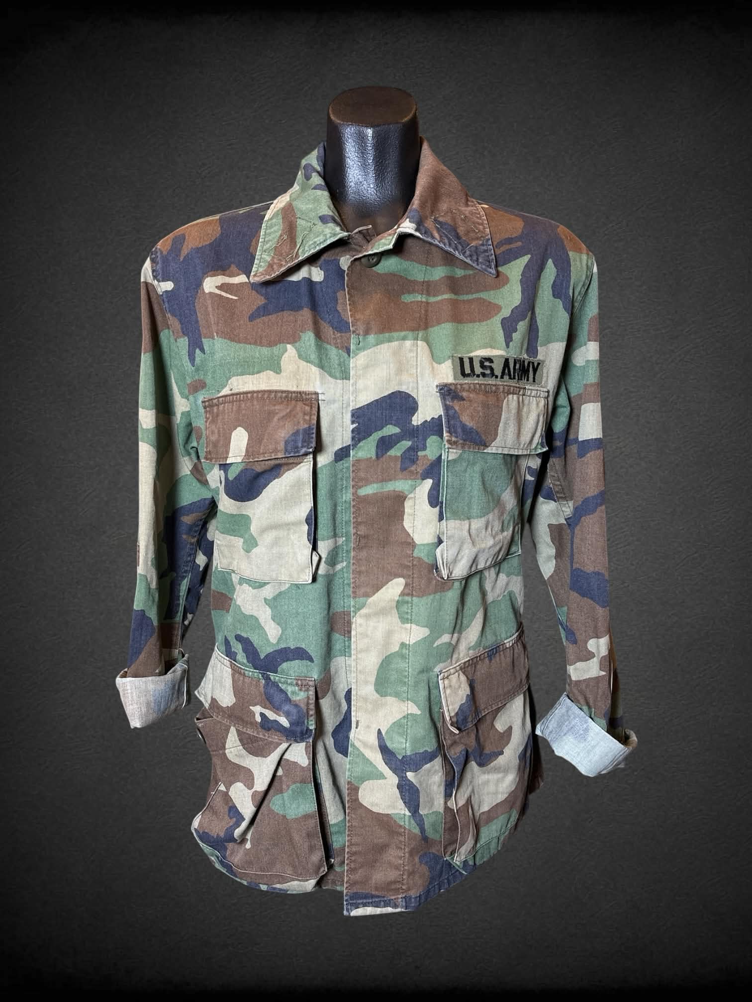 M Army camo button-up jacket with pockets