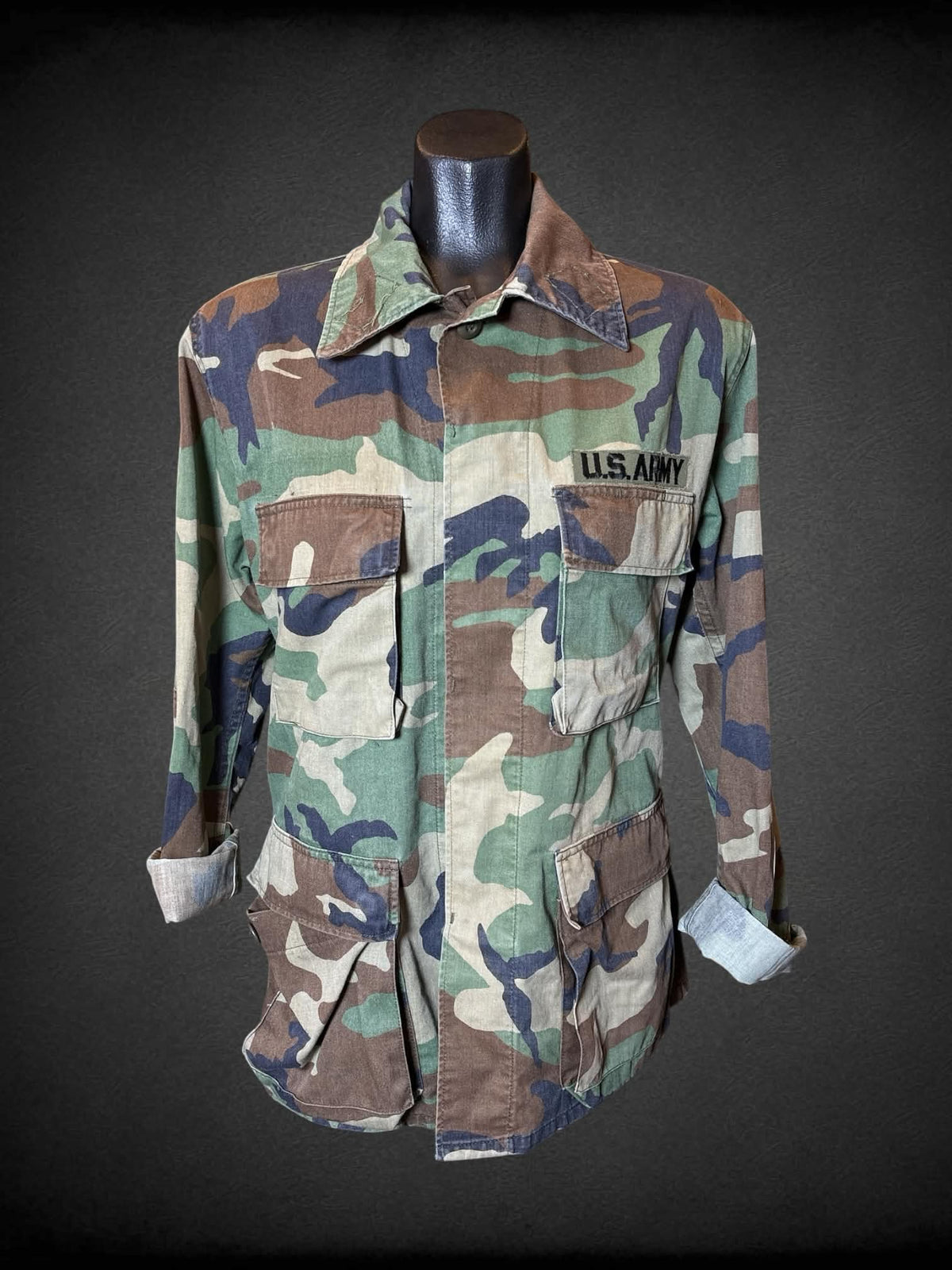 M Army camo button-up jacket with pockets
