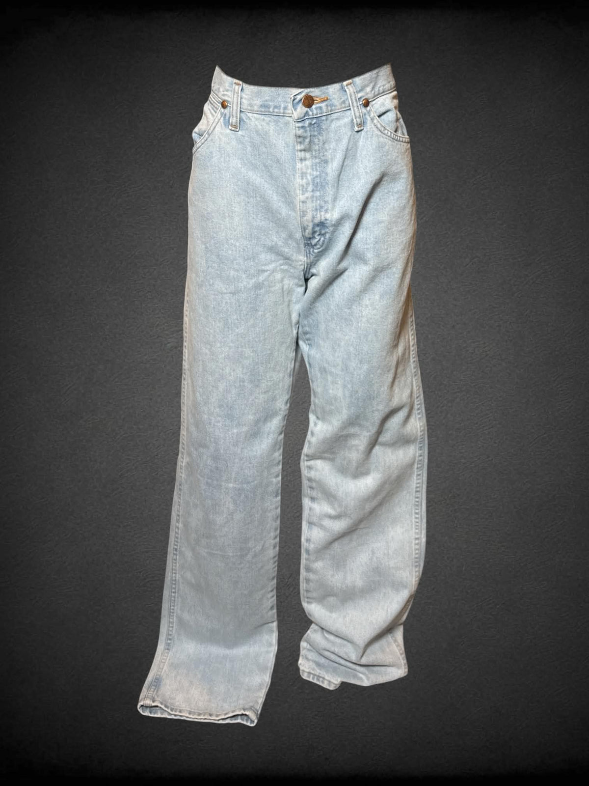 L Wrangler NWT light blue high-waisted cowboy cut jeans