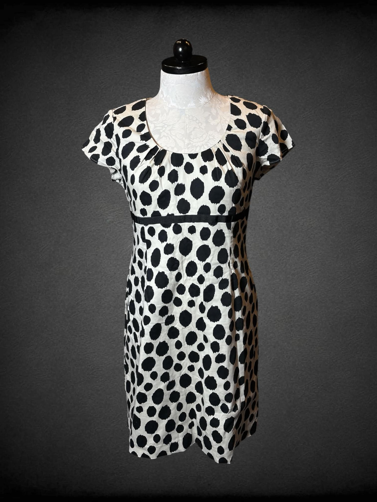XL Boden white dress with black spotted pattern, and zipper on side