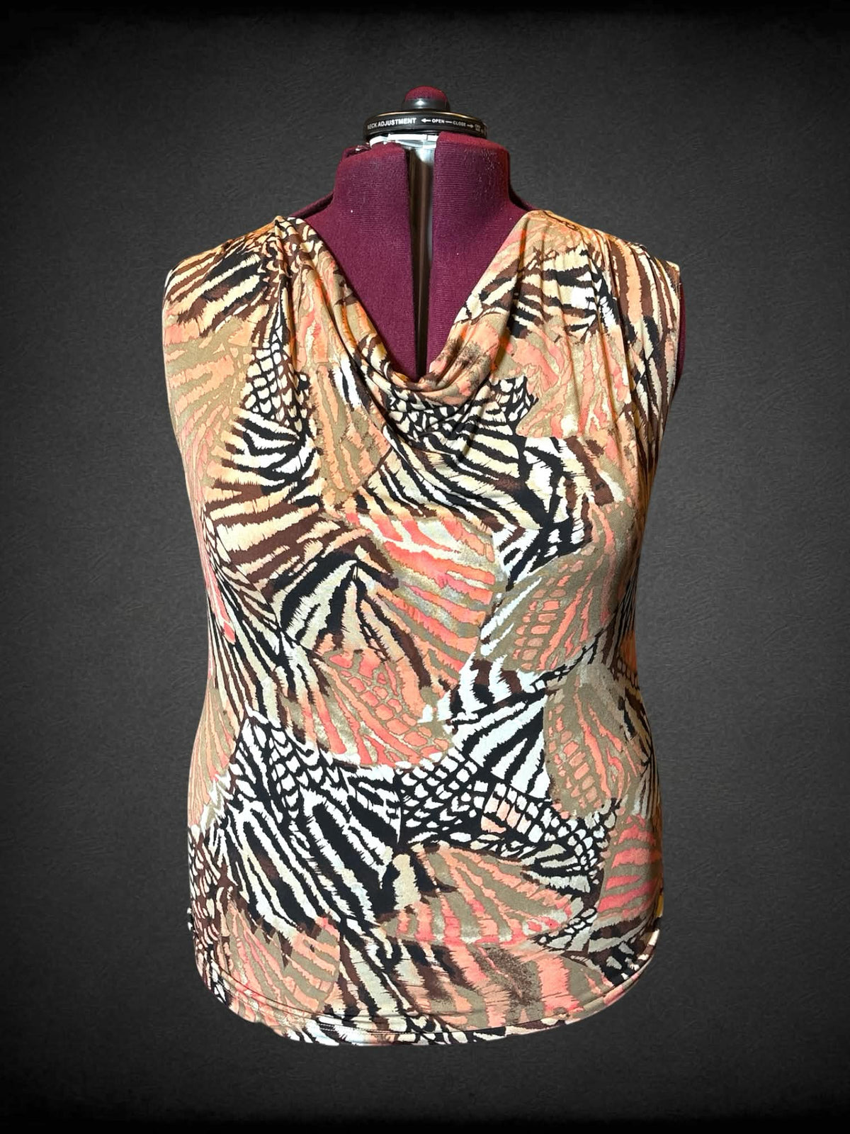 2X Roz & Ali brown cowl-neck blouse with abstract design