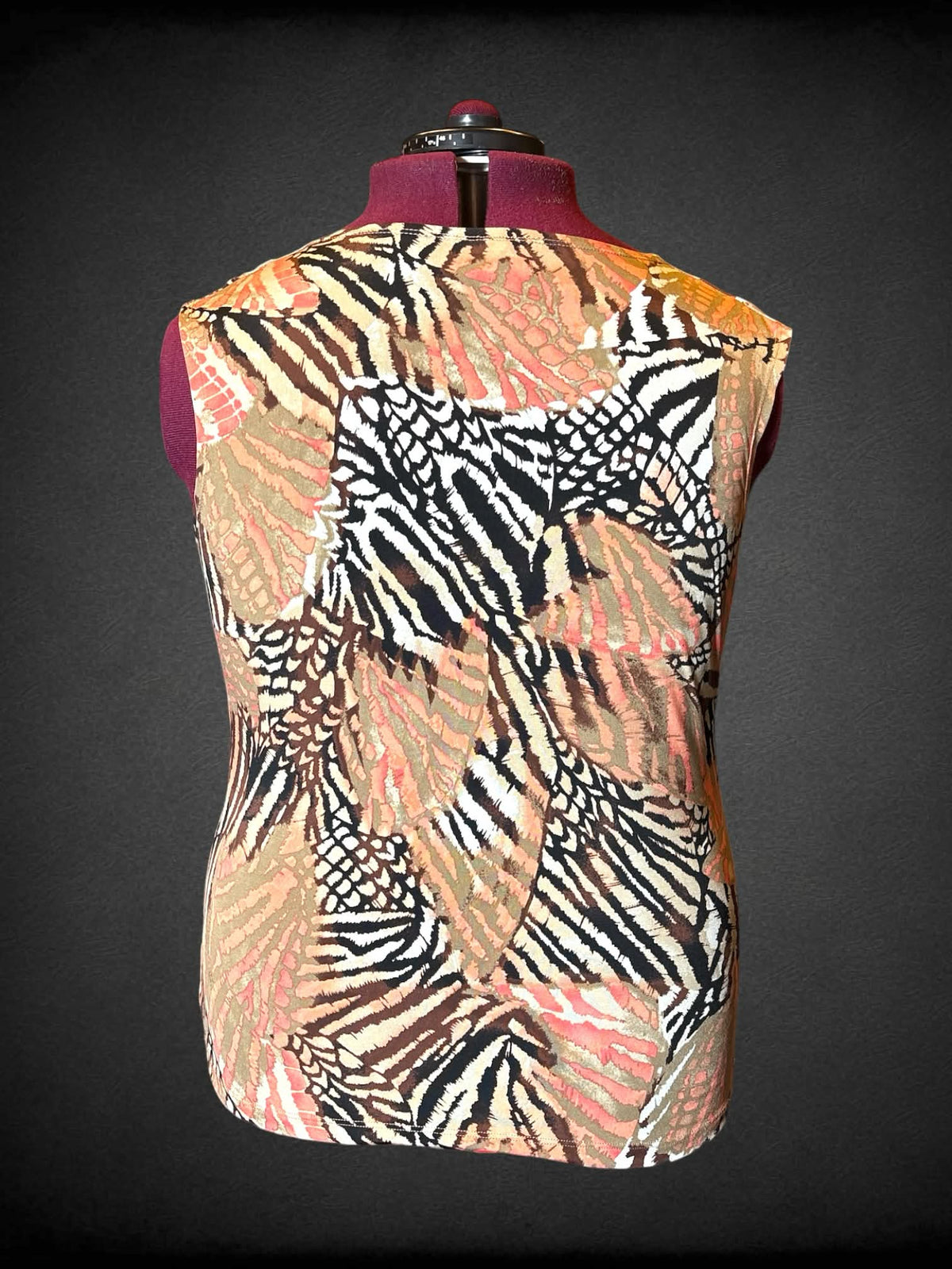 2X Roz & Ali brown cowl-neck blouse with abstract design