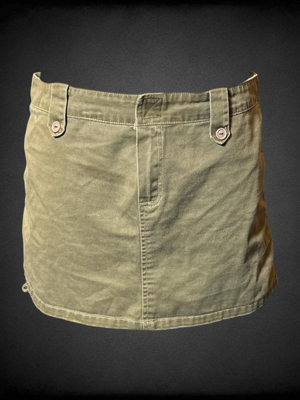 XL Valia Y2K green denim skirt with zipper/velcro closure, and belt loops