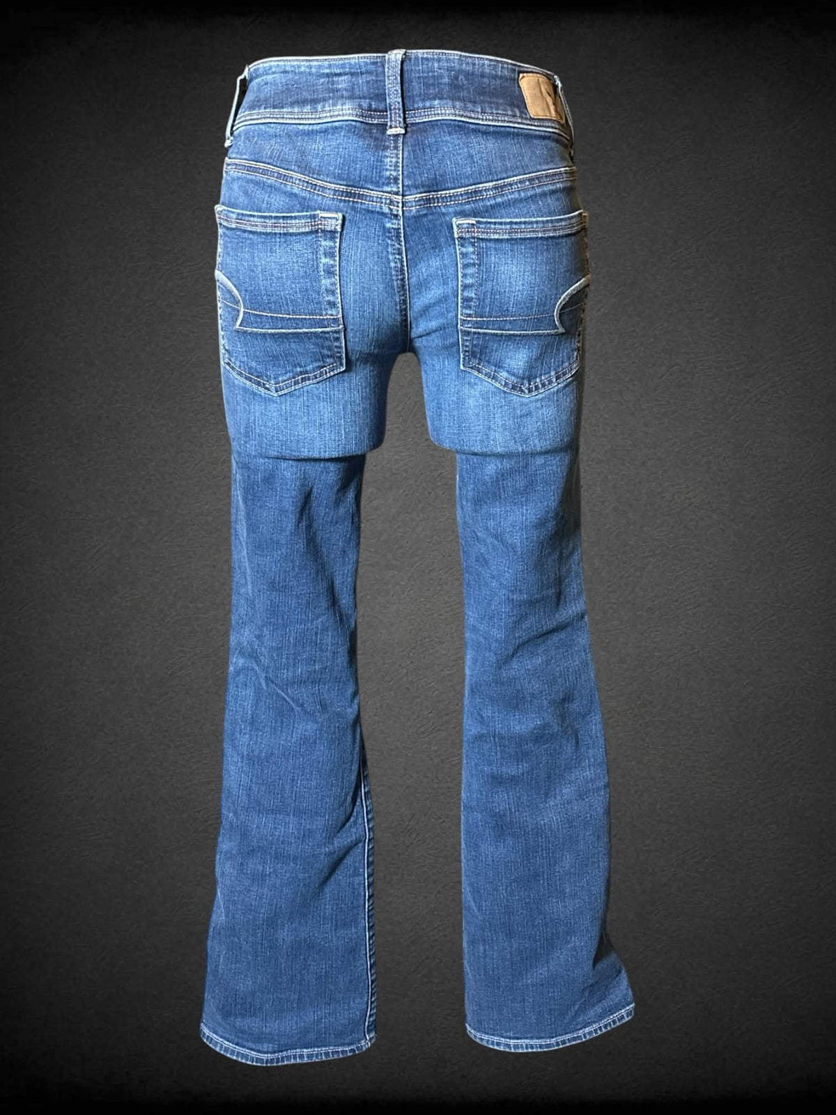 M American Eagle Outfitters blue jeans with pockets