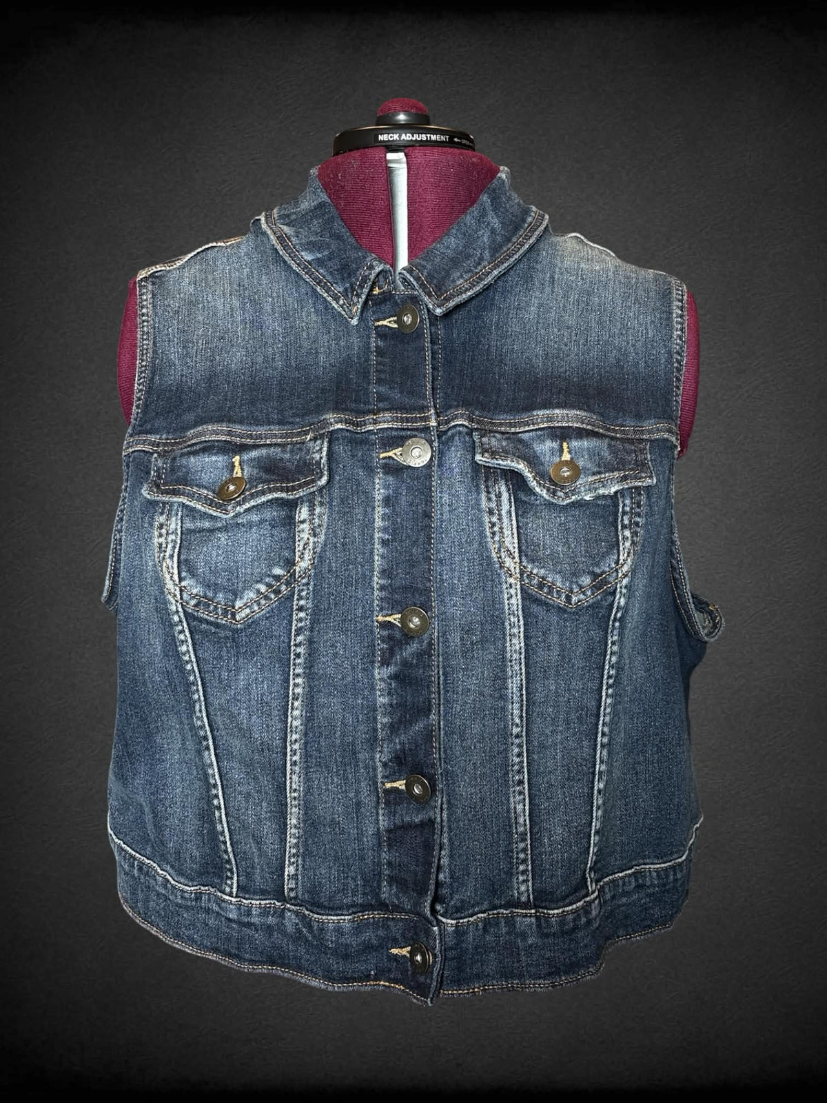 3X Torrid blue cropped denim vest with buttons, and pockets on front