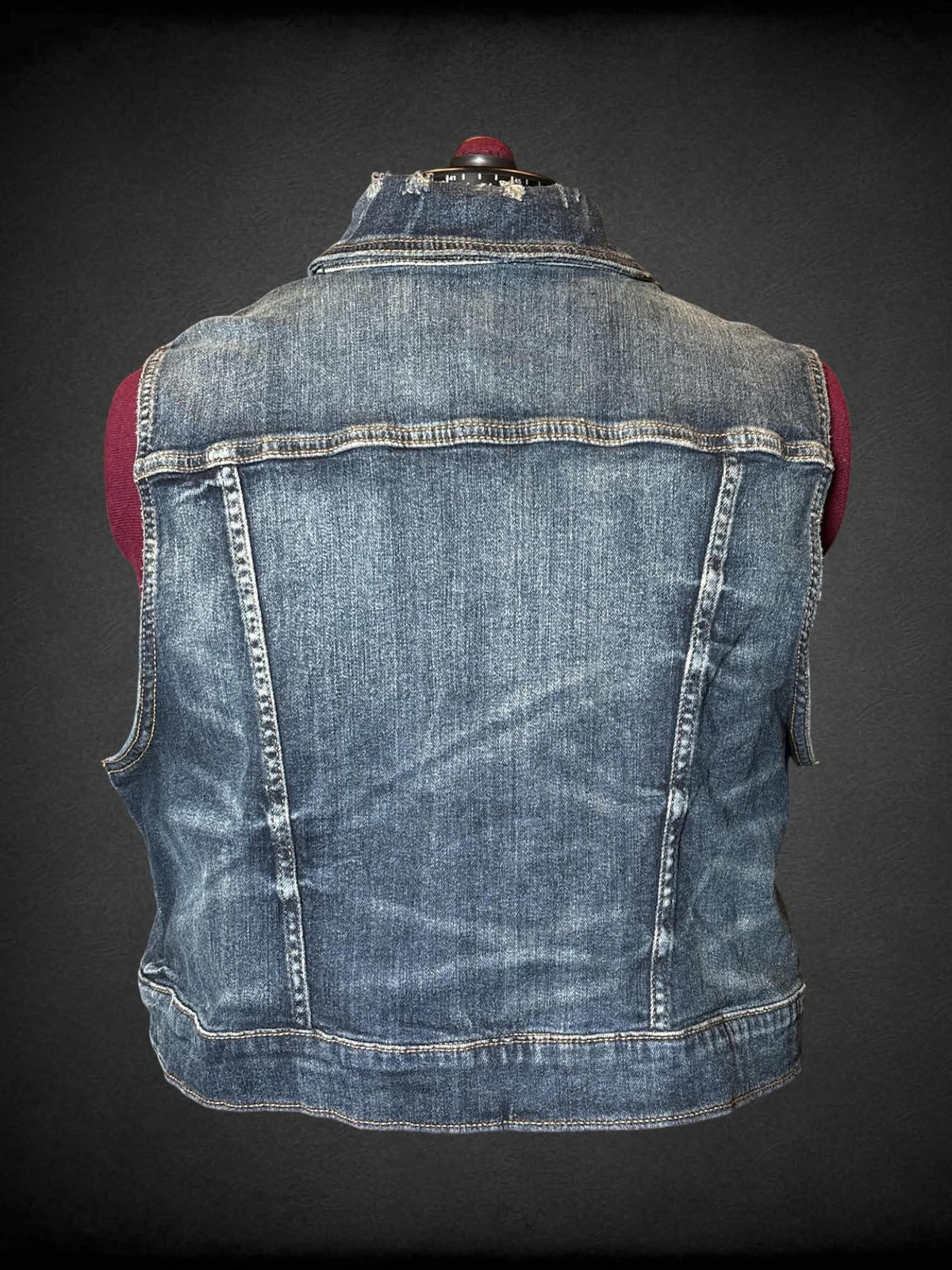 3X Torrid blue cropped denim vest with buttons, and pockets on front