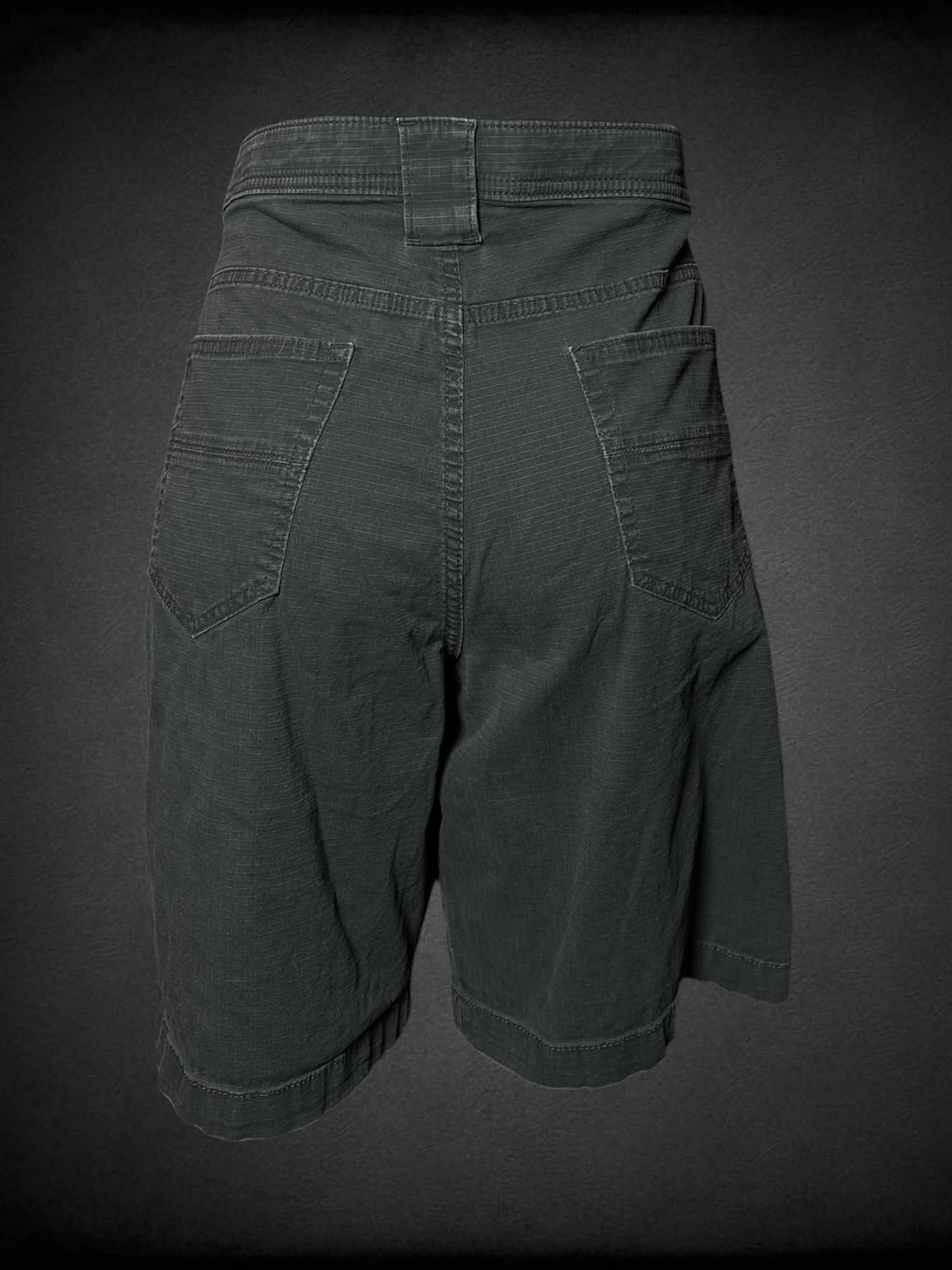 L WeatherProof dark green shorts with stretch waist