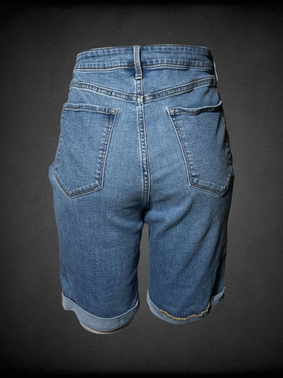 L Old Navy blue denim Bermuda shorts with stretch waist