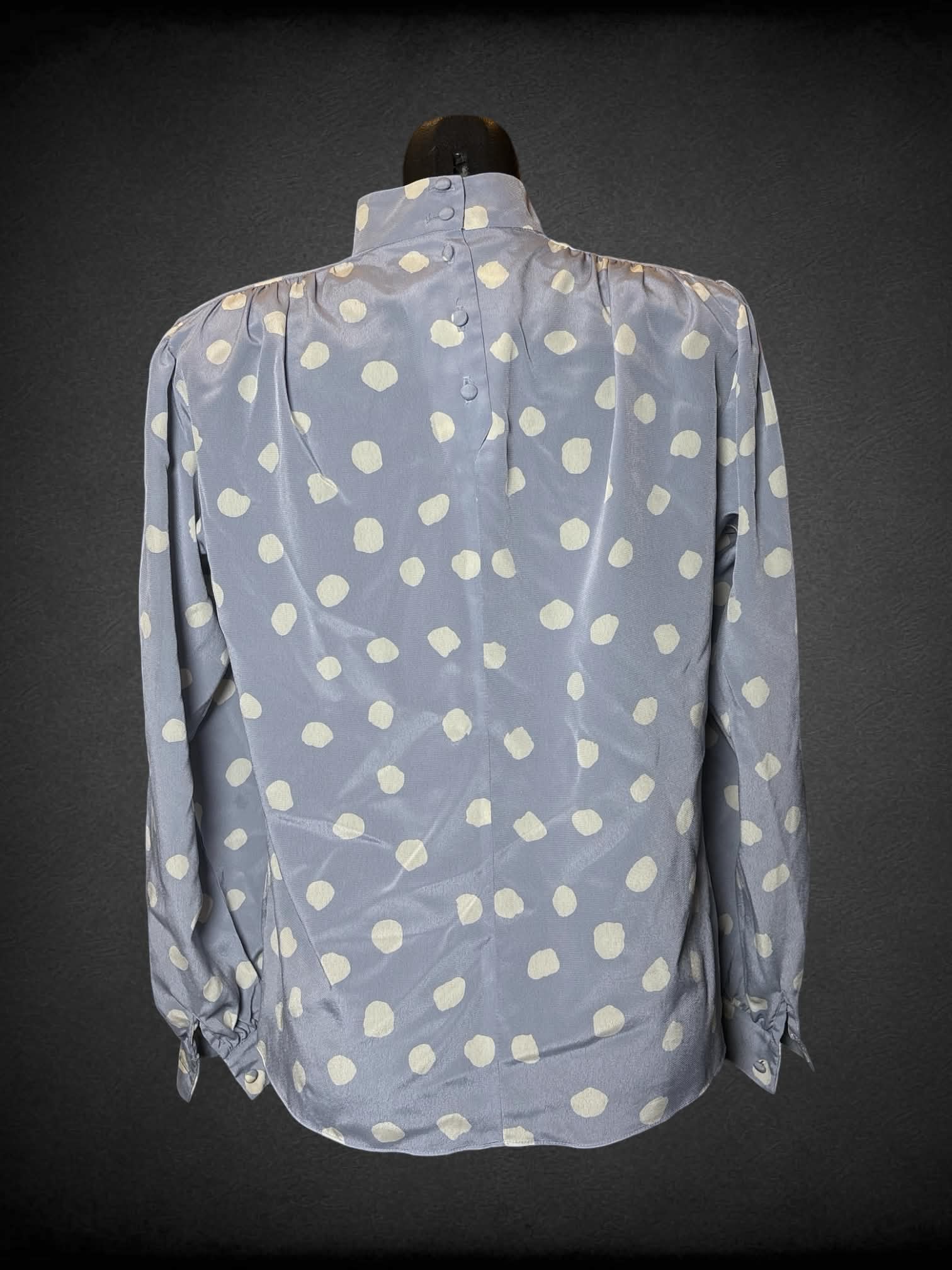 L Prophecy vintage blue long-sleeve blouse with white polka-dot pattern, padded shoulders, and buttons on back
