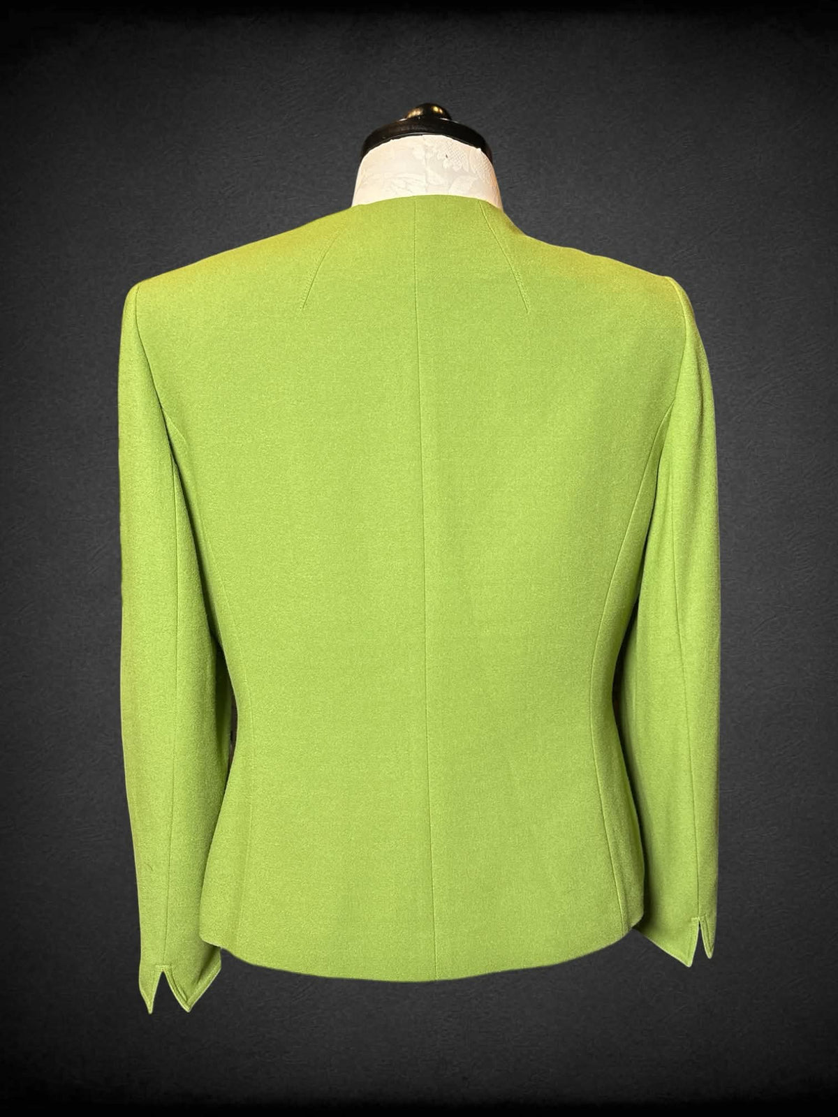 0X Tahari lime green zip-up jacket with padded shoulders, and faux pockets