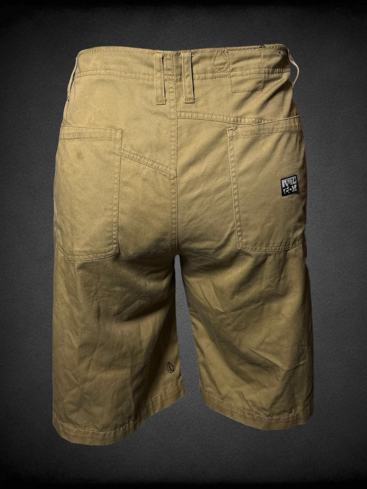 XL Volcom khaki shorts