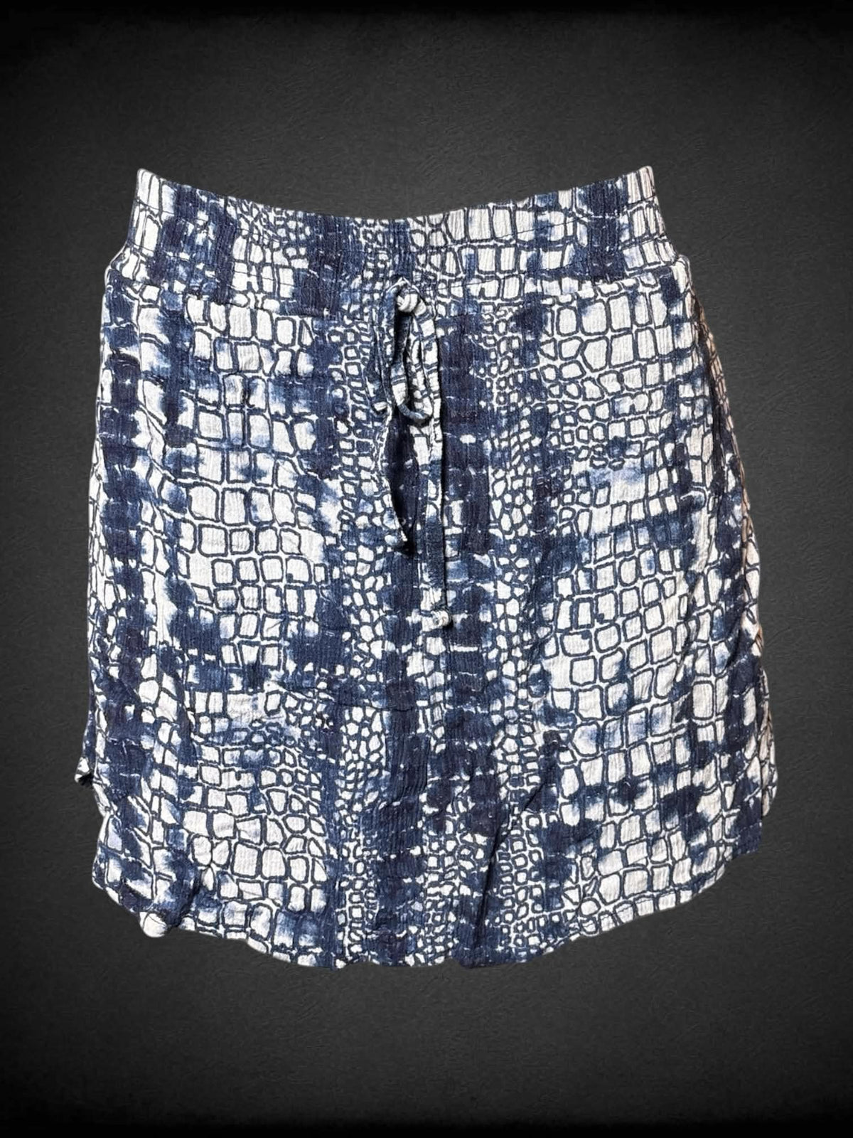 L Royalty white & blue skirt with built-in shorts, “snake-skin” pattern, and stretch waist