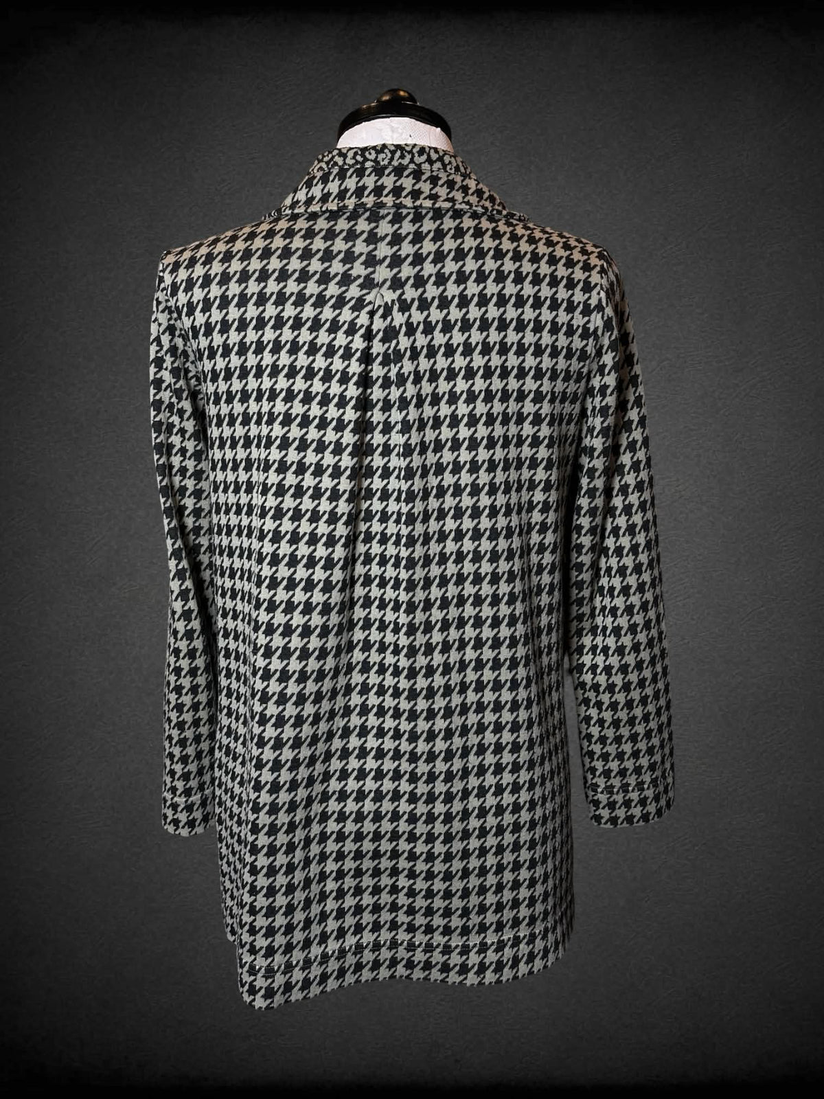 1X Willow vintage brown button-up coat with black houndstooth pattern, and pockets