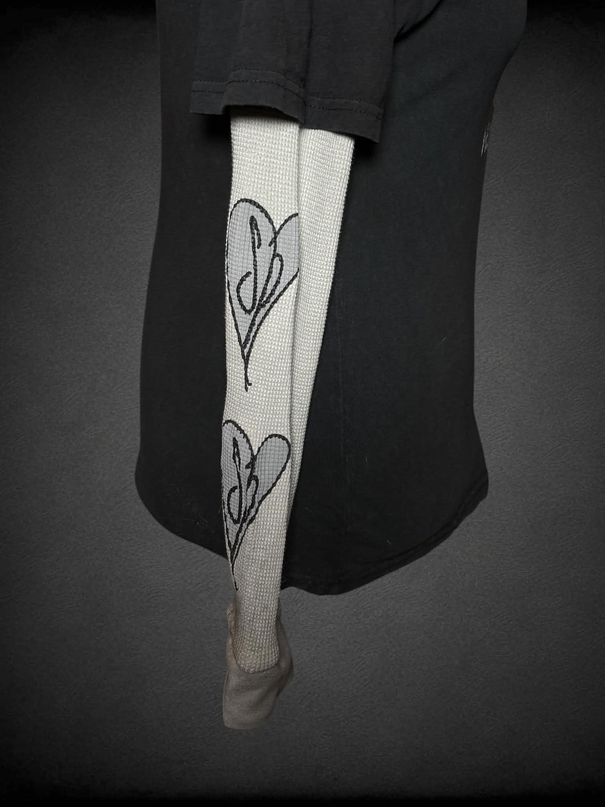 2X Smashing Pumpkins grey layered long-sleeve shirt with “The World Is a Vampire” graphic on front, and Smashing Pumpkins design on sleeves