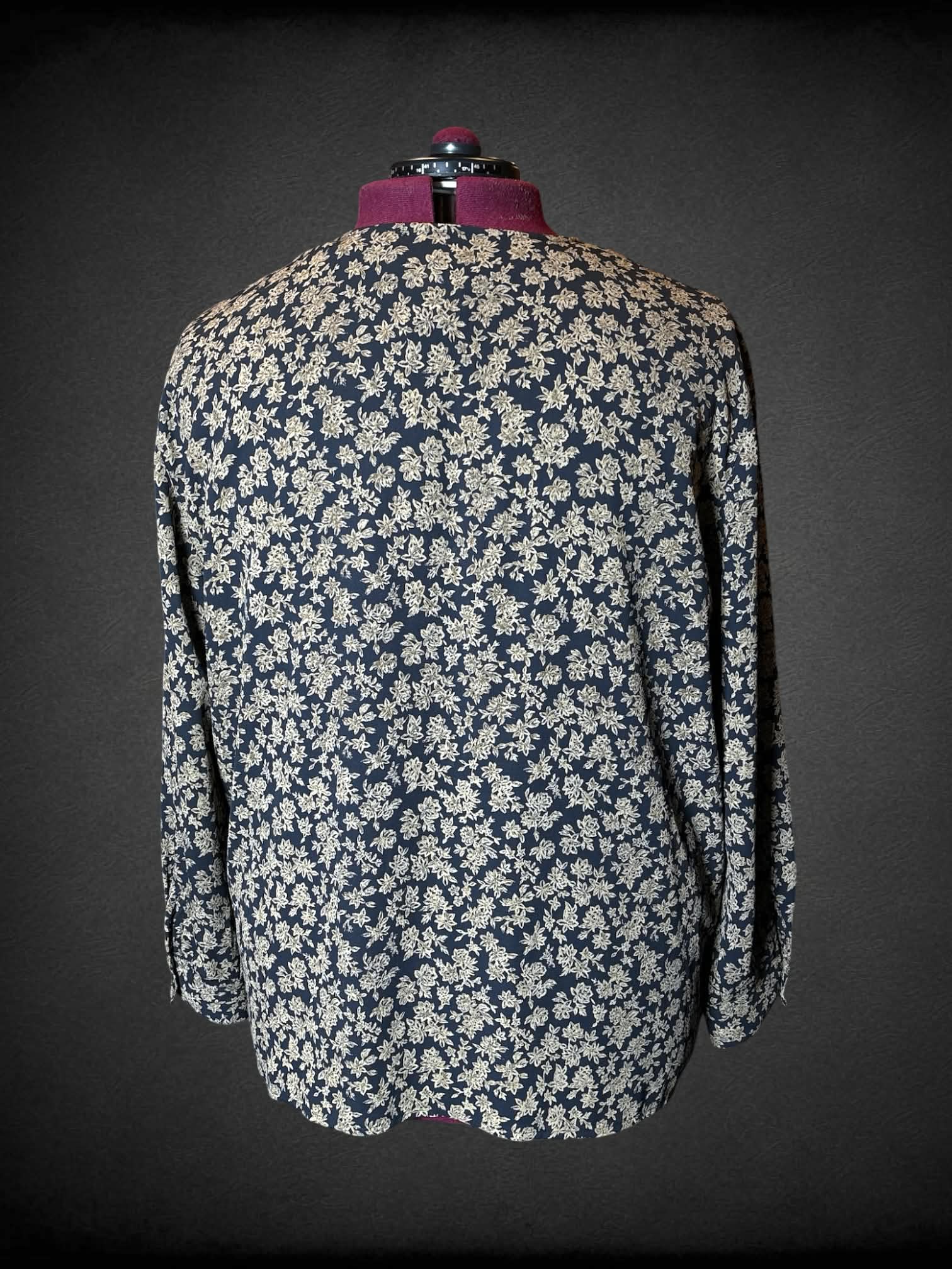 2X Rena Rowan for Saville vintage black button-up blouse with brown floral pattern, and pockets